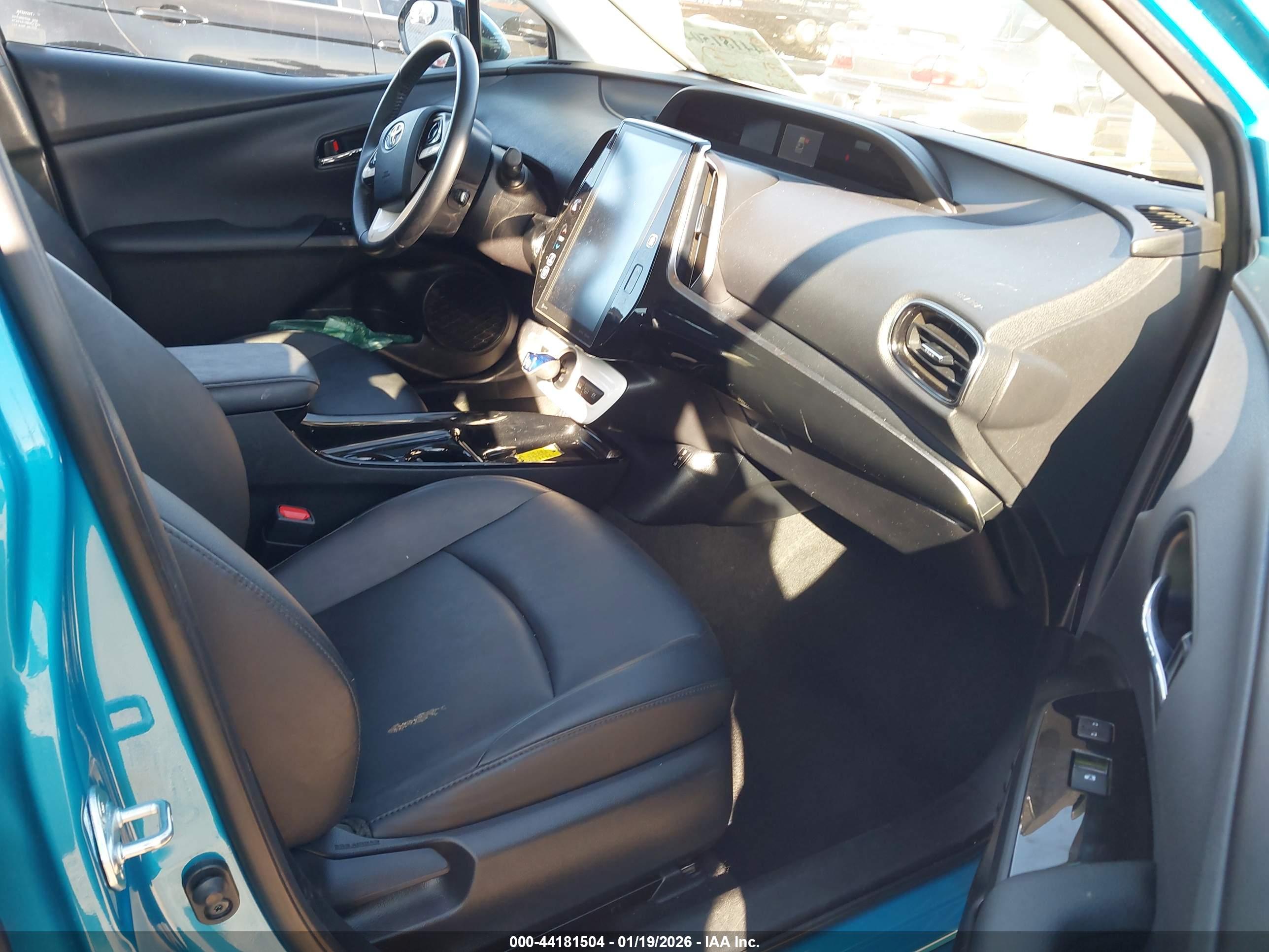 TOYOTA PRIUS image 5