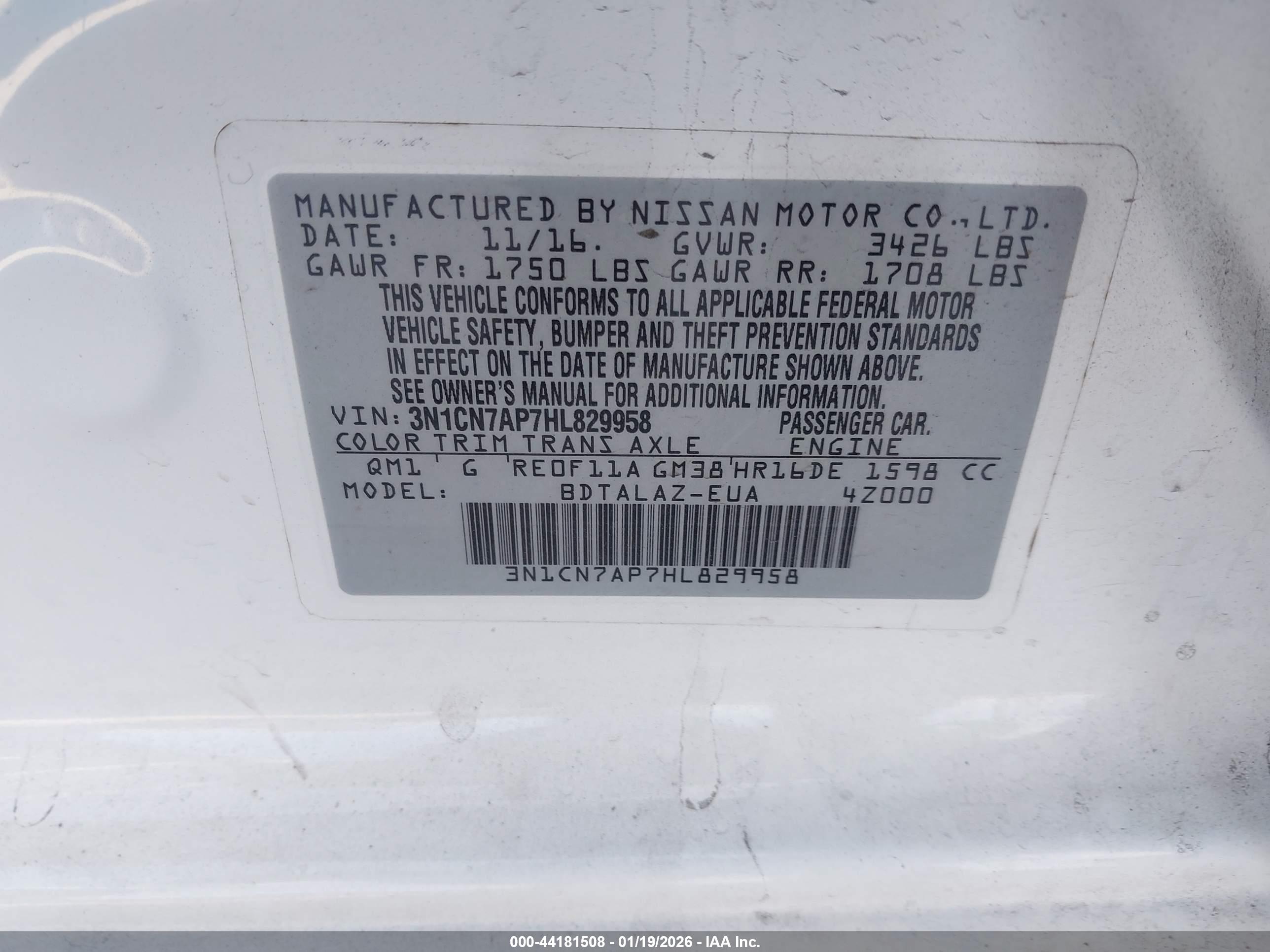 NISSAN VERSA image 9