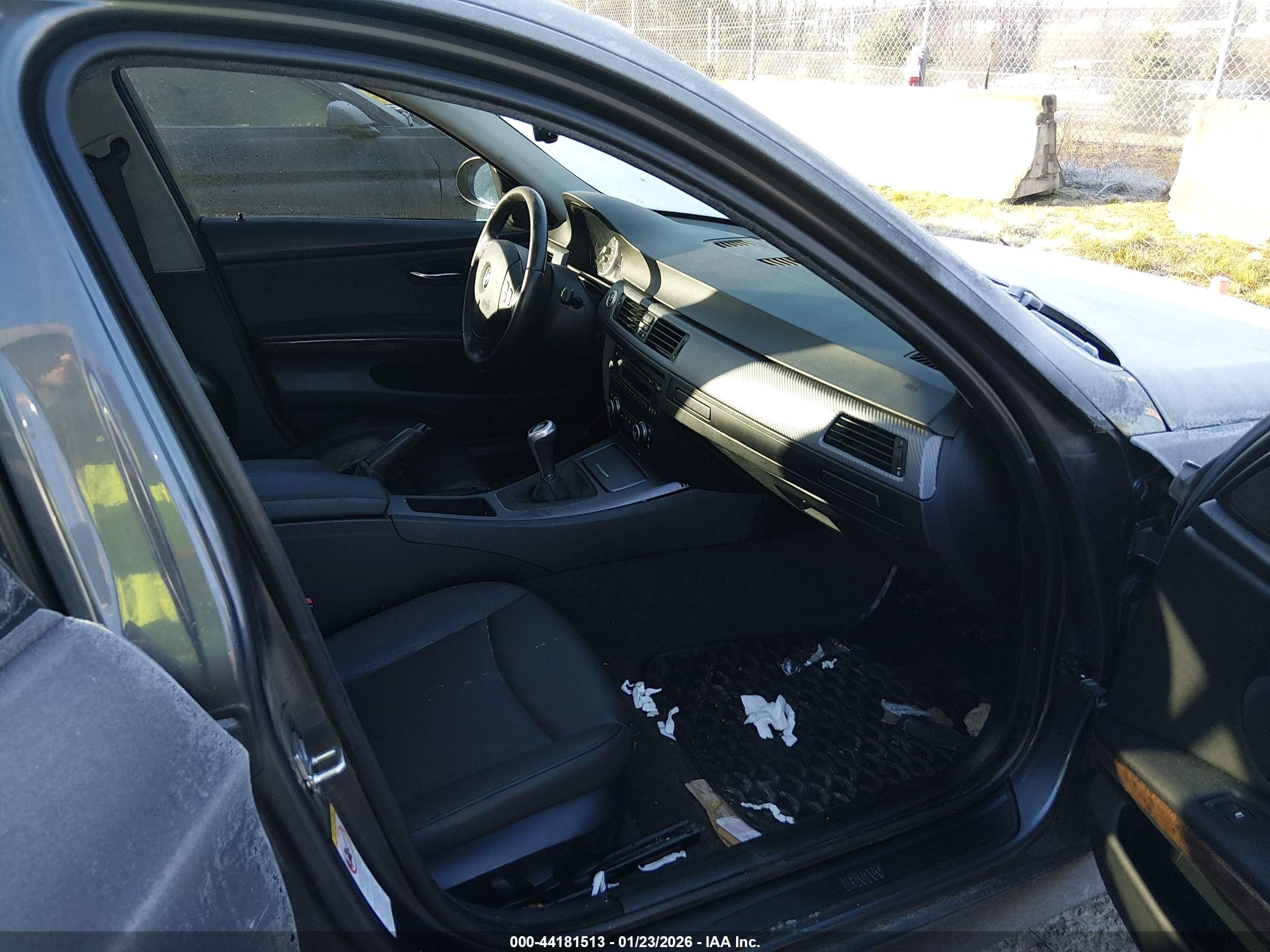 BMW 328I image 5