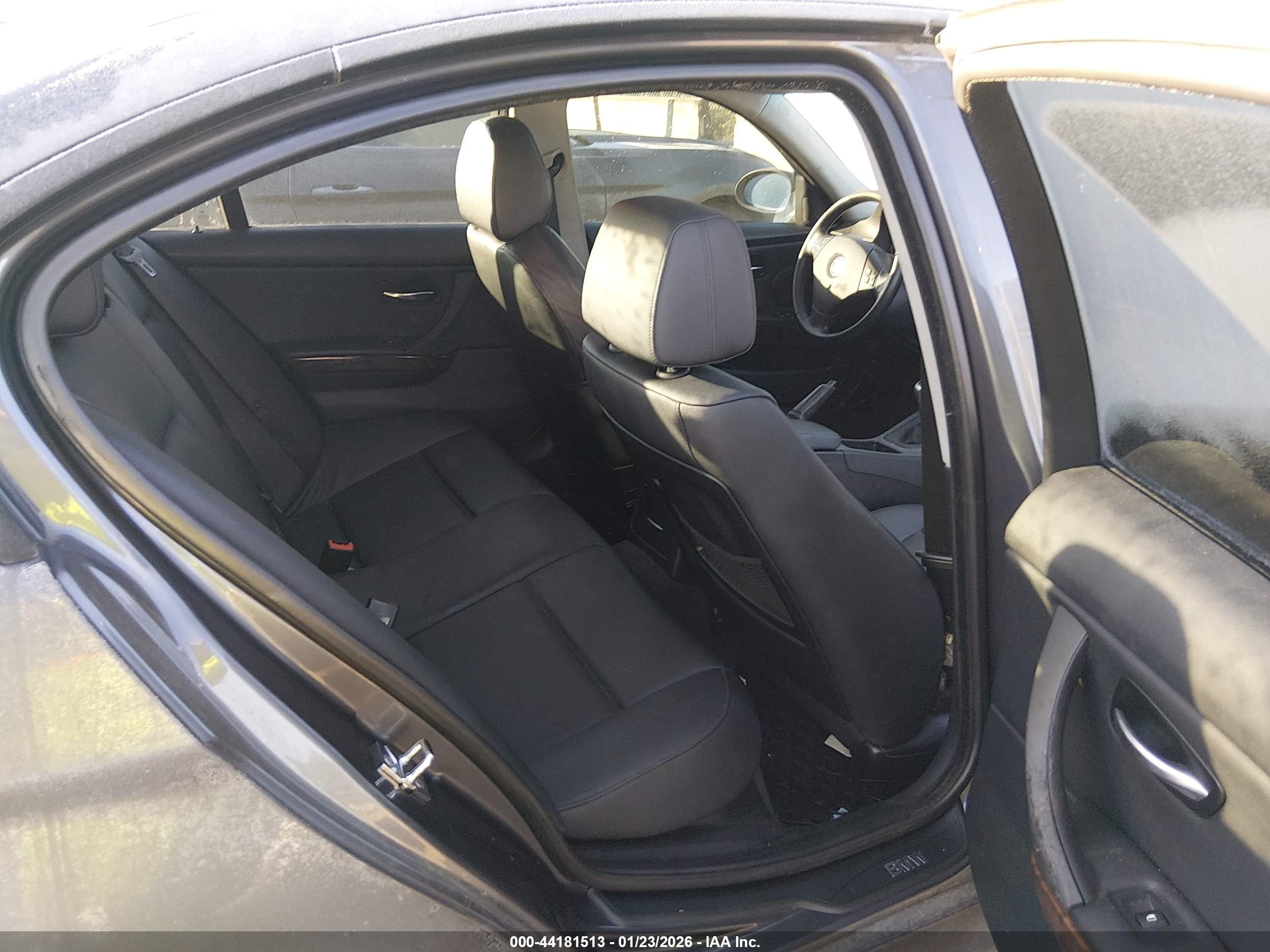 BMW 328I image 8
