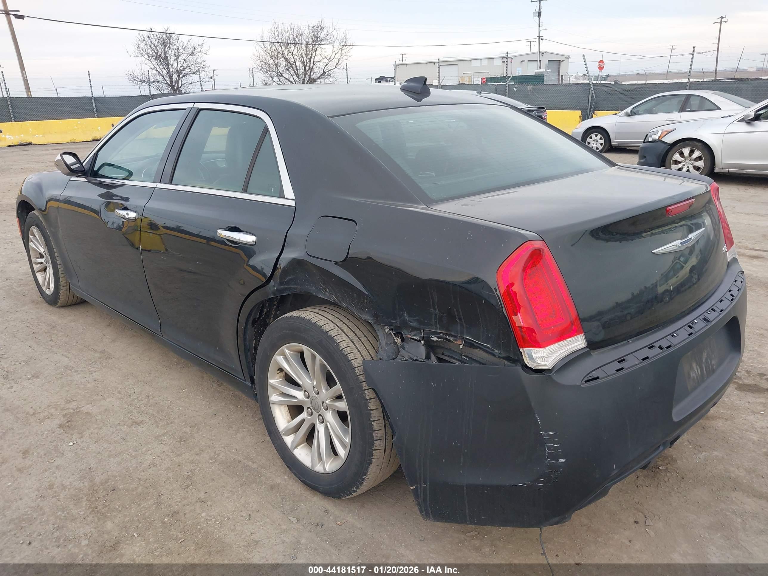 CHRYSLER 300C image 6