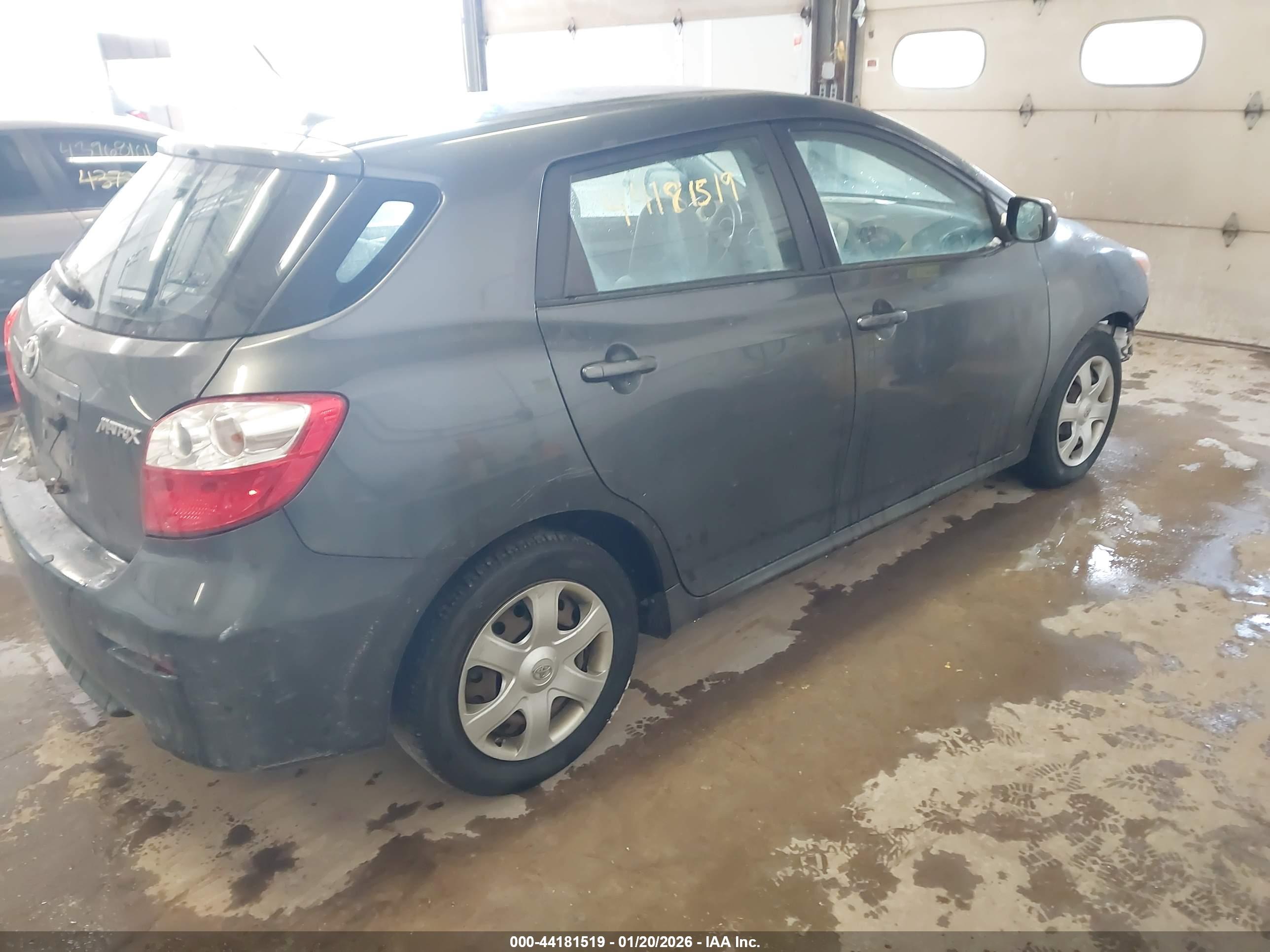 TOYOTA MATRIX image 4