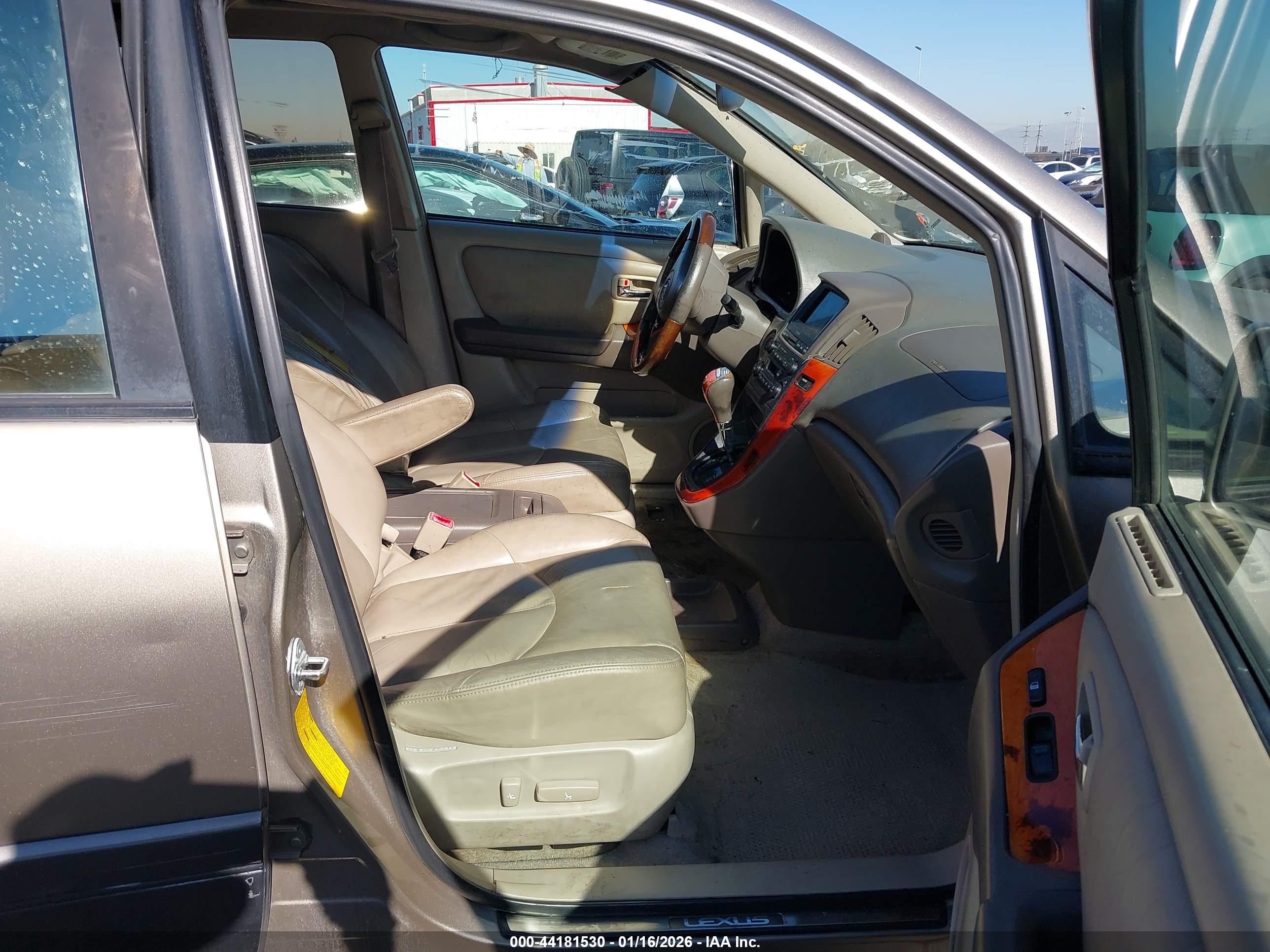 LEXUS RX image 5