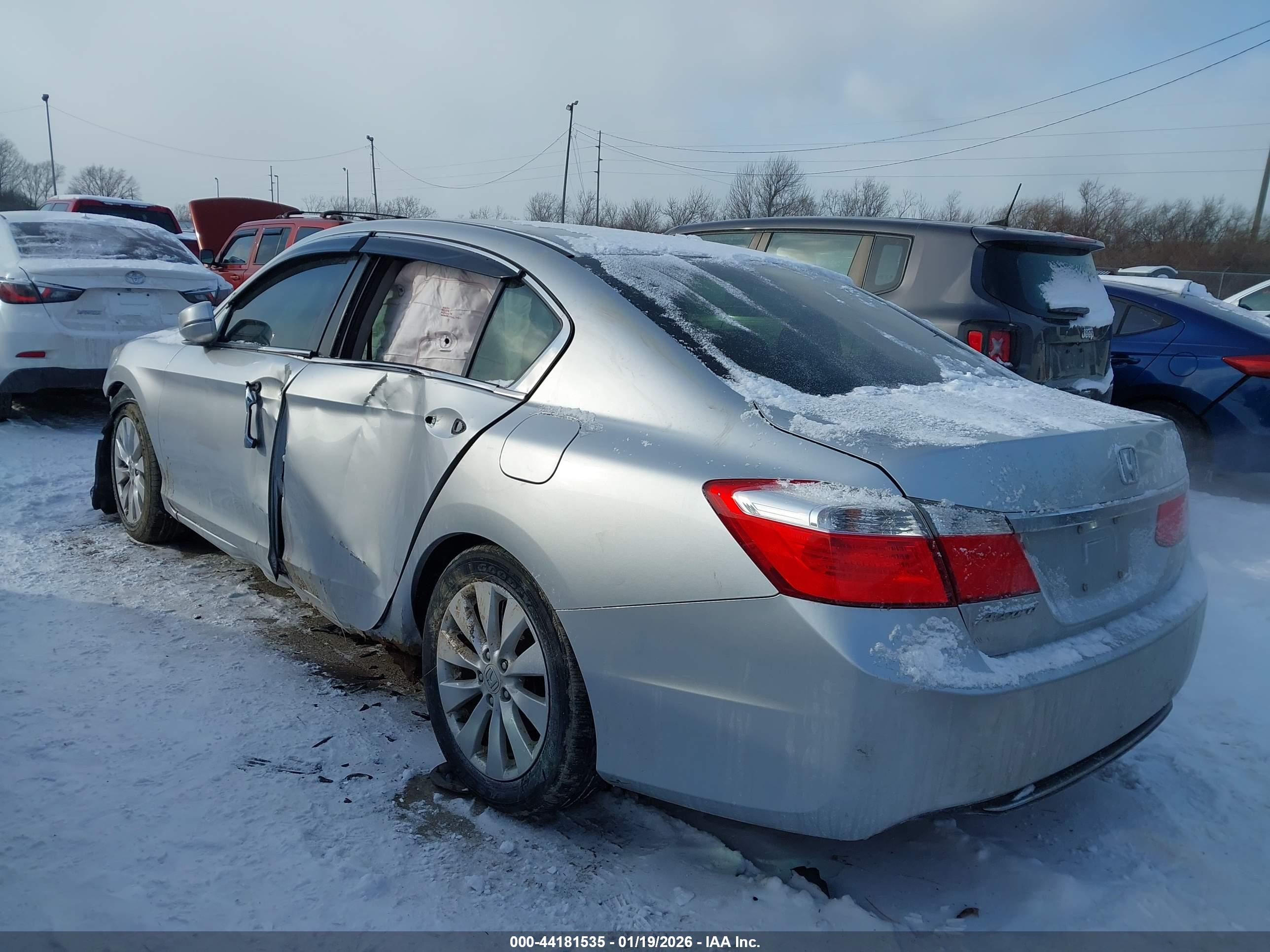 HONDA ACCORD image 3