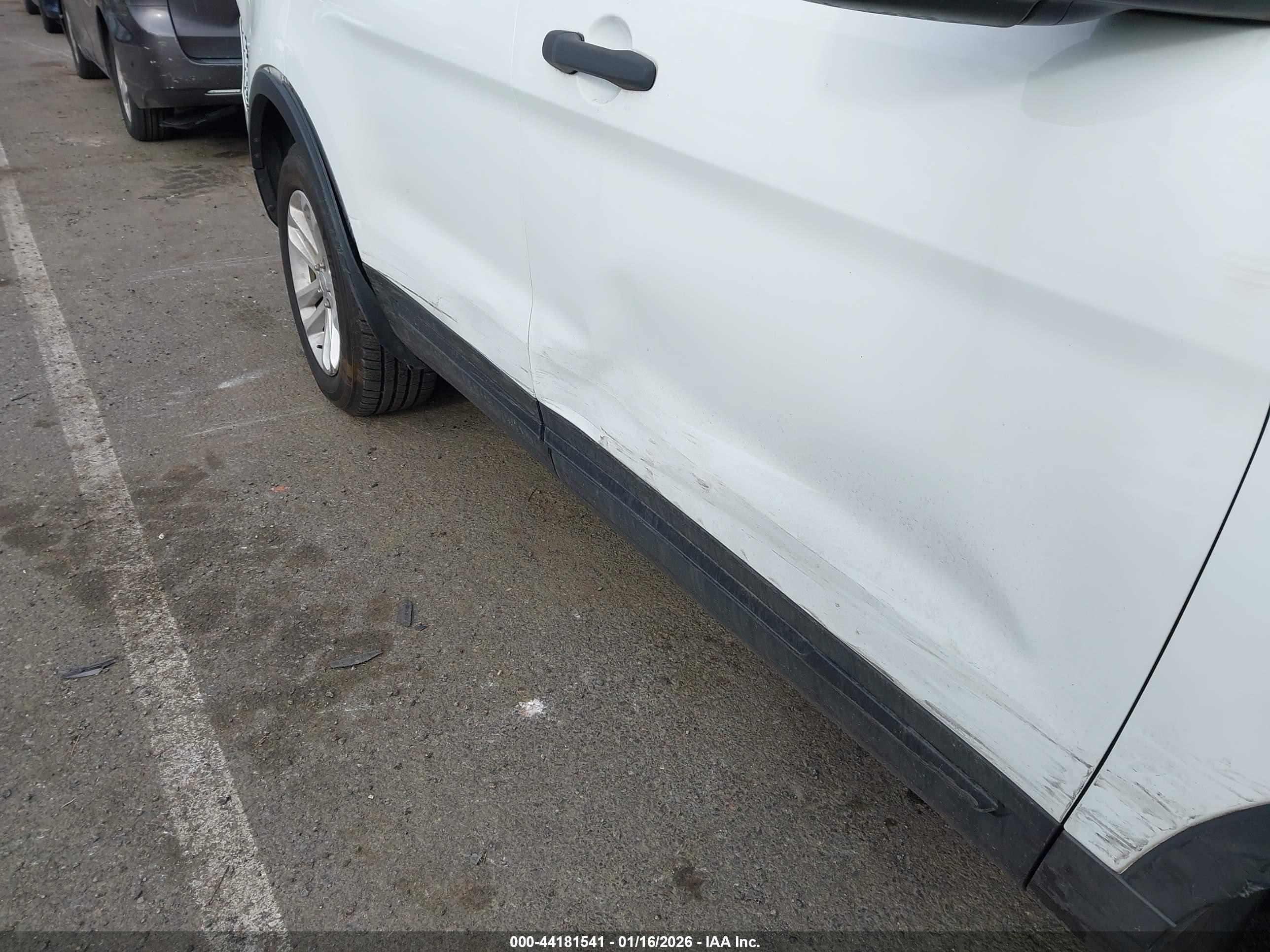 FORD EXPLORER image 6