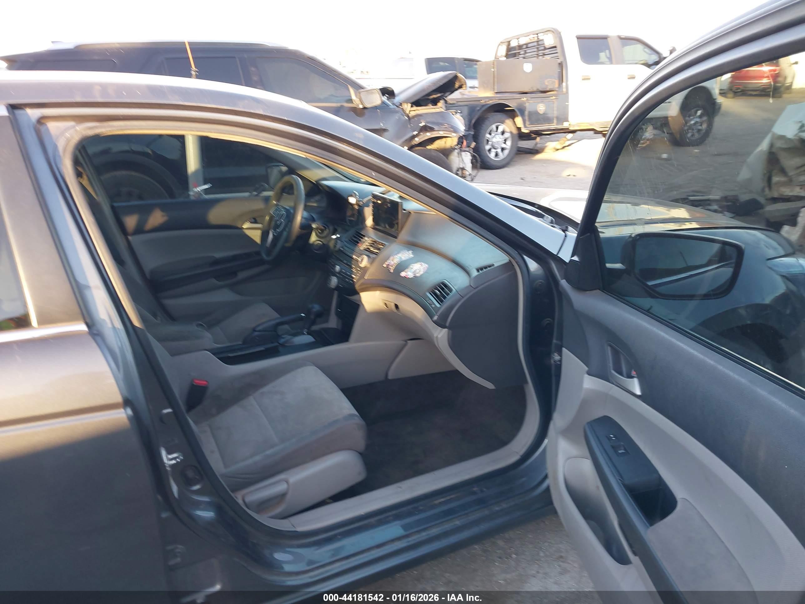 HONDA ACCORD image 5