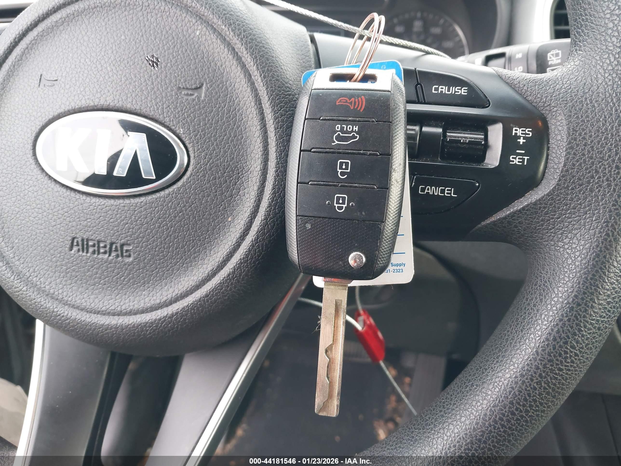 KIA SORENTO image 11