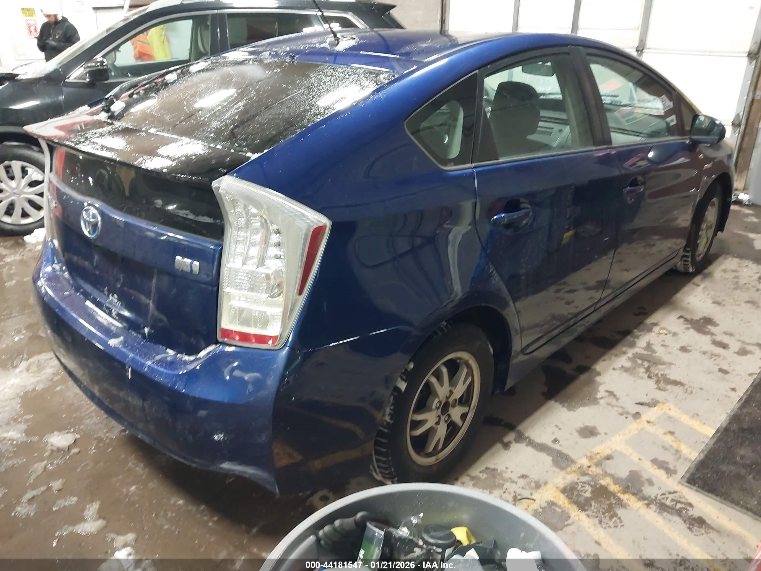 TOYOTA PRIUS image 4