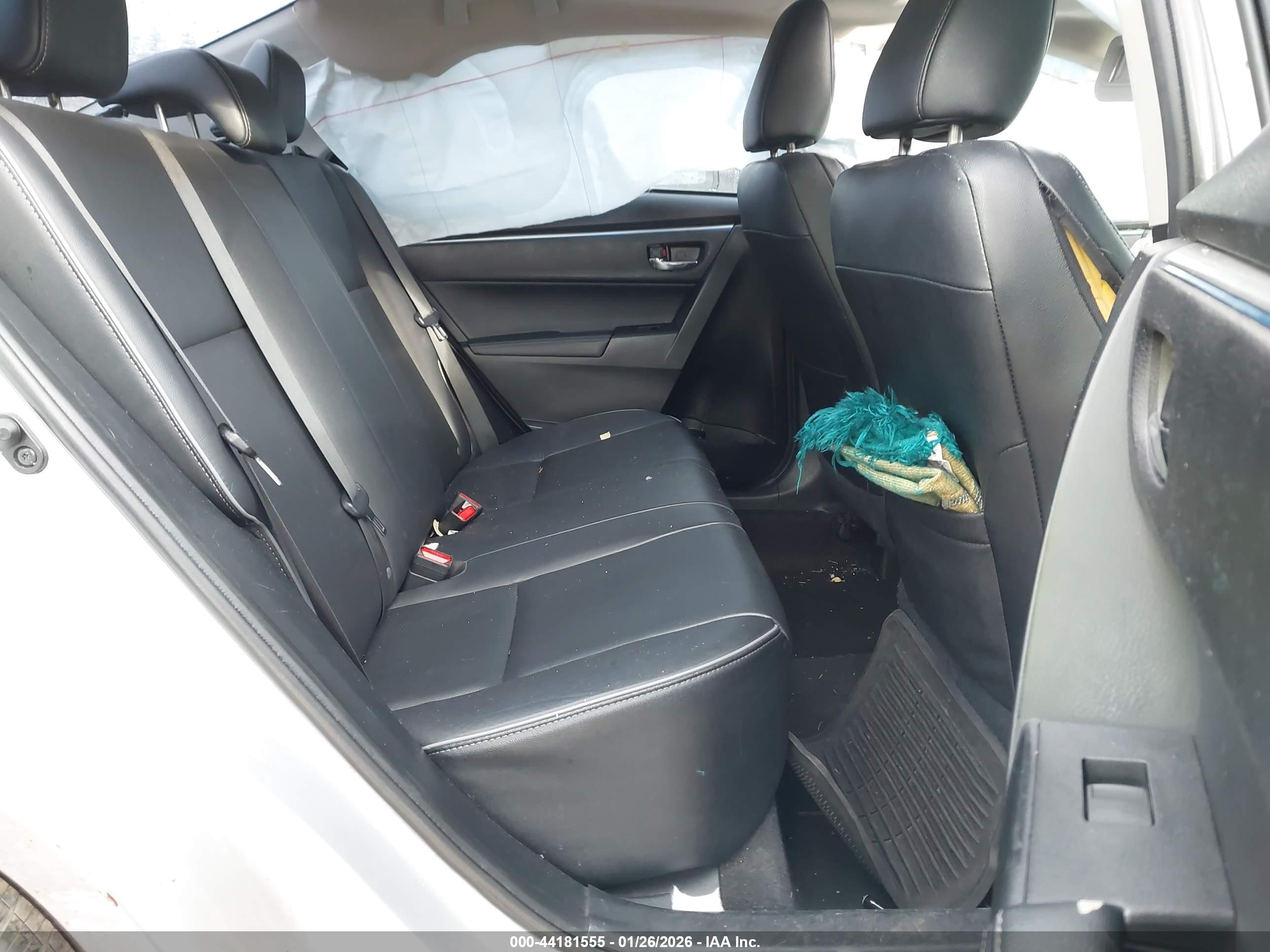TOYOTA COROLLA image 8