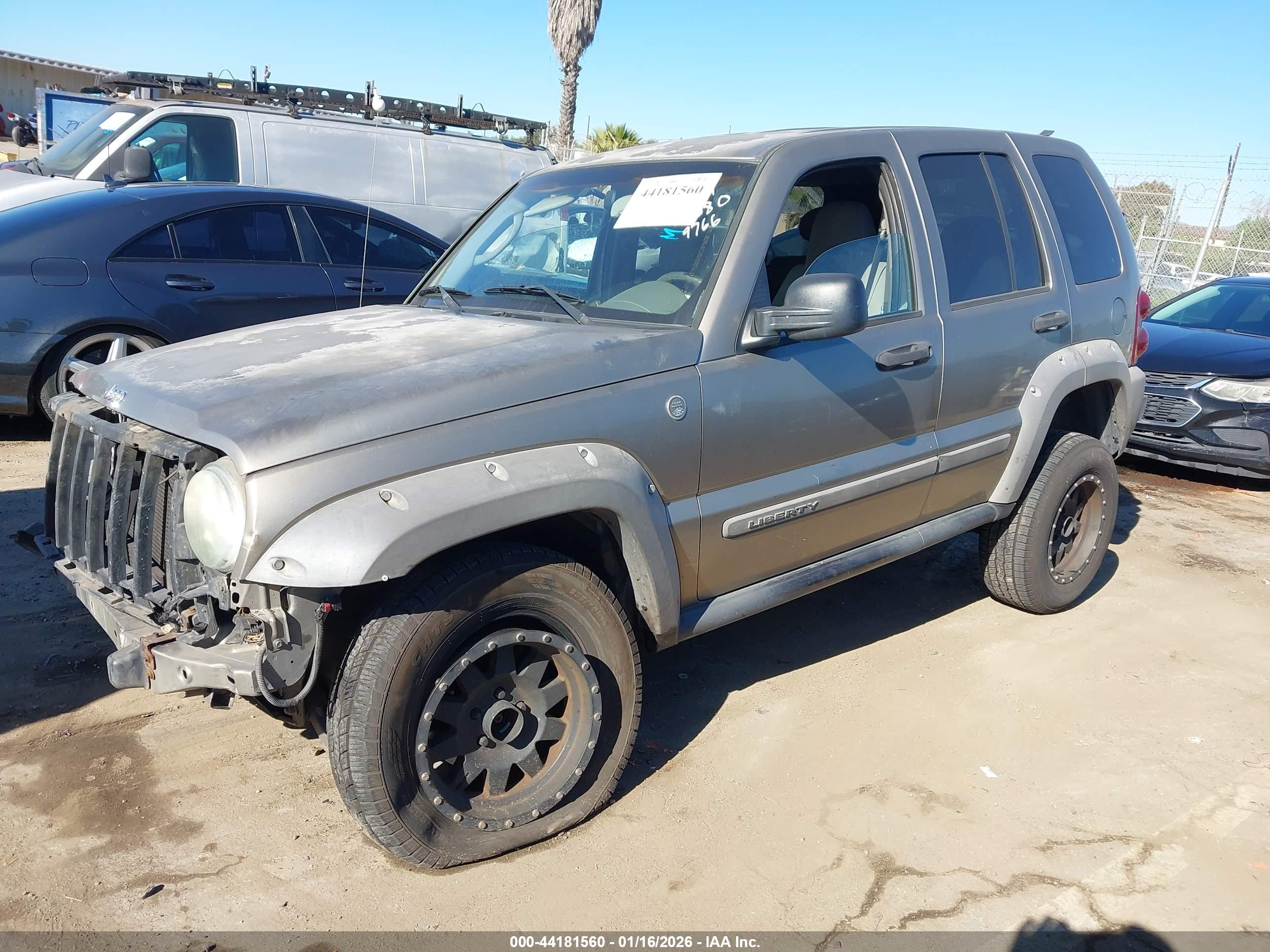 JEEP LIBERTY image 2