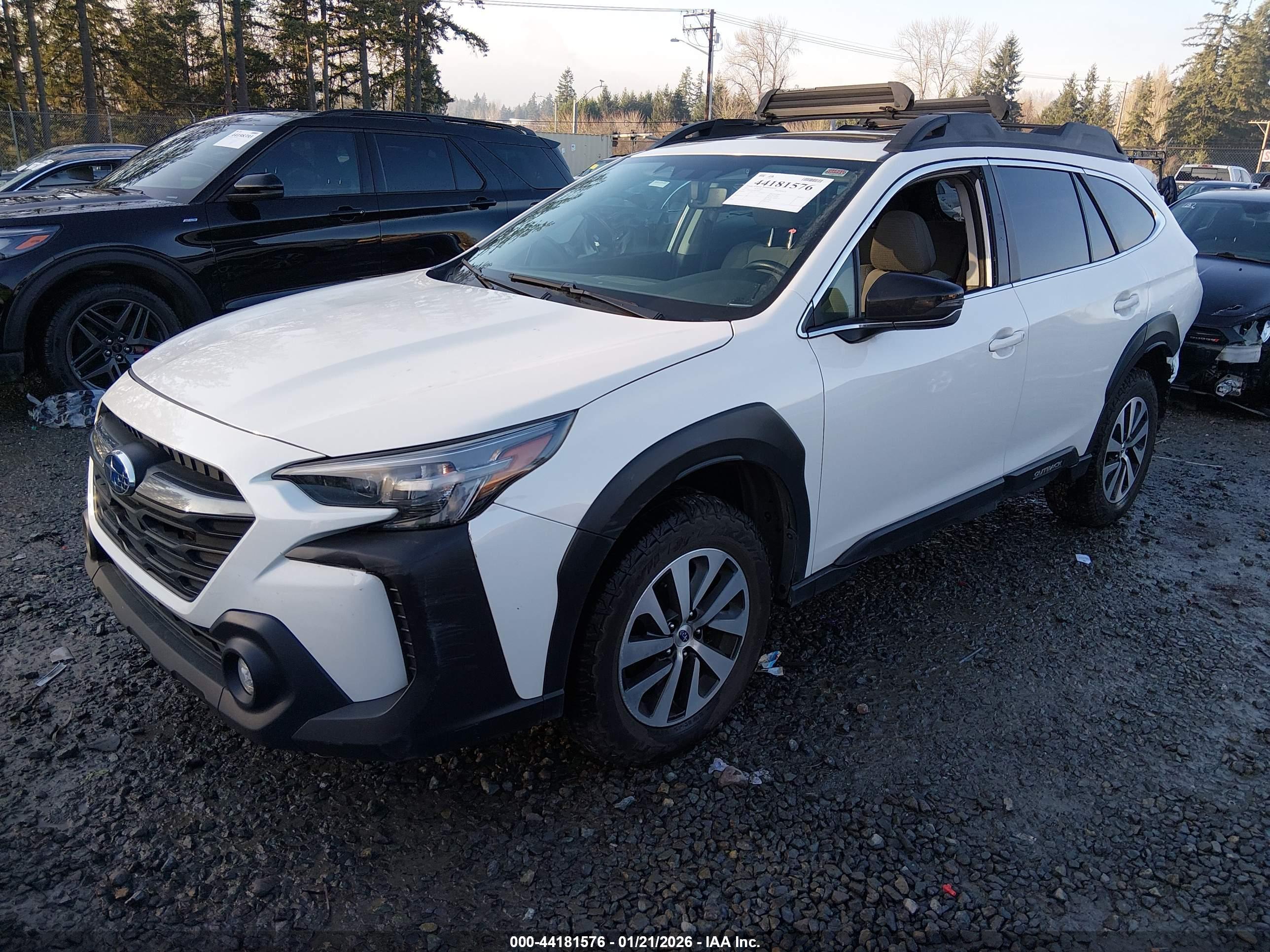 SUBARU OUTBACK image 2