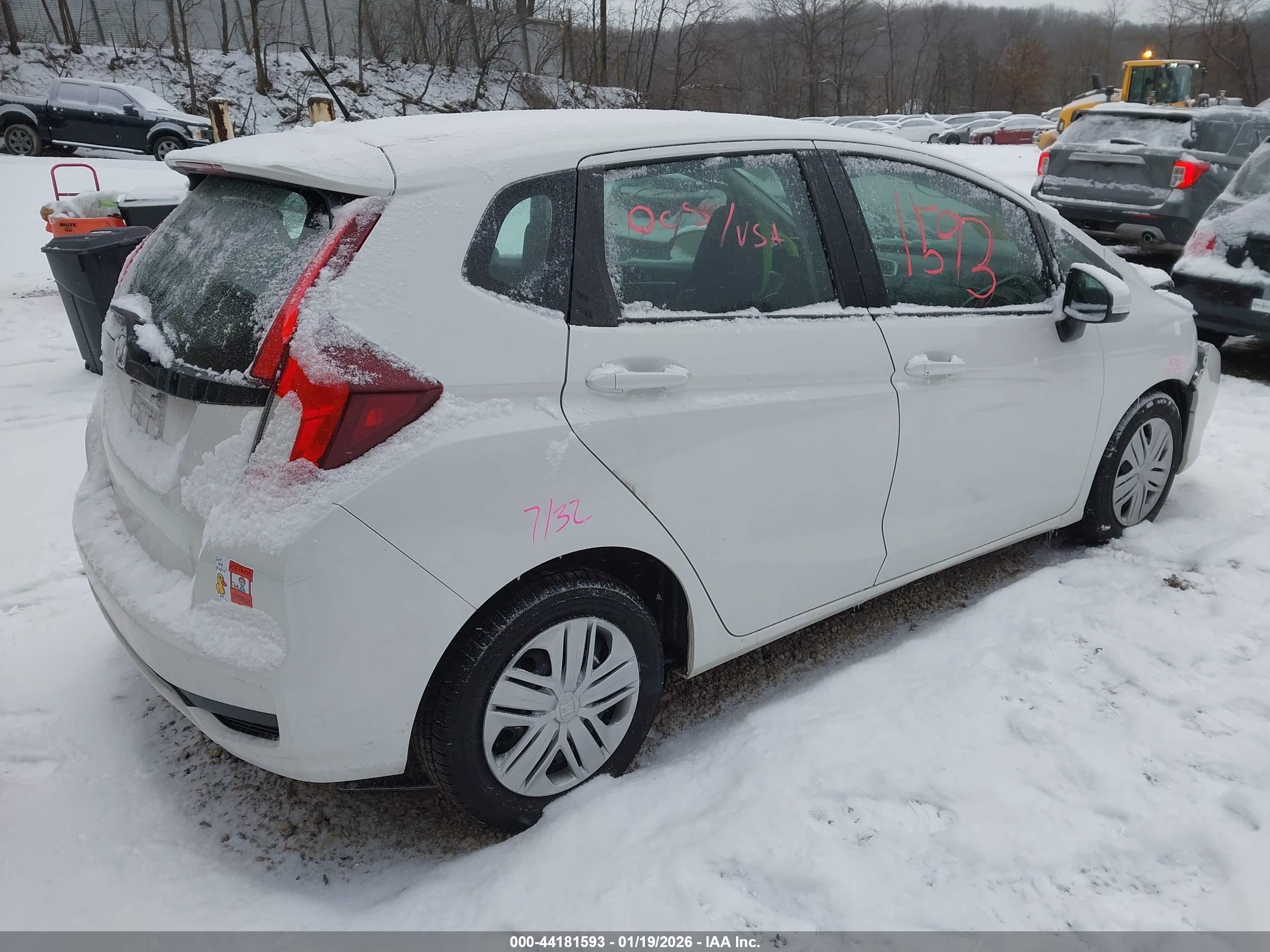 HONDA FIT image 4