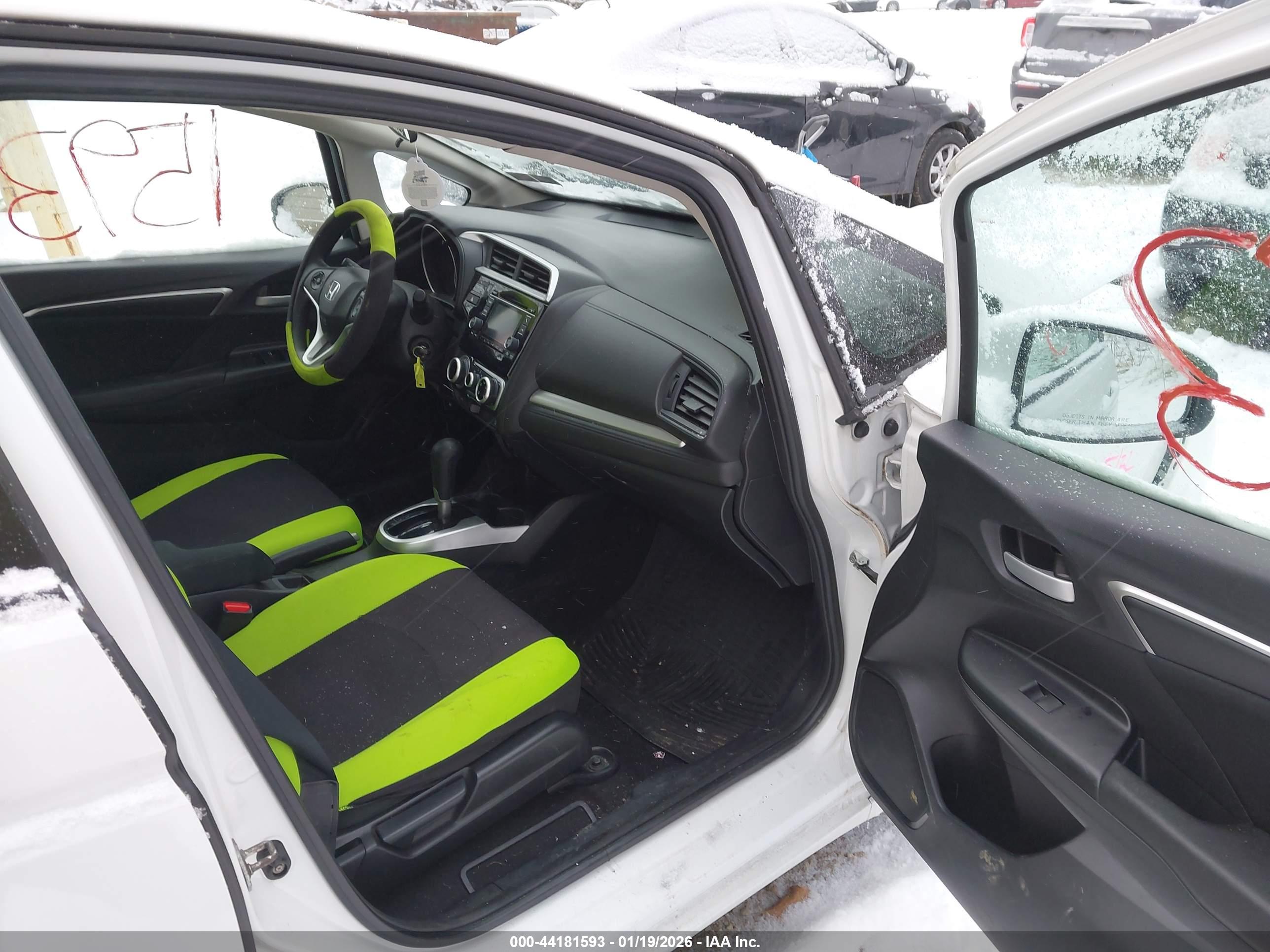 HONDA FIT image 5