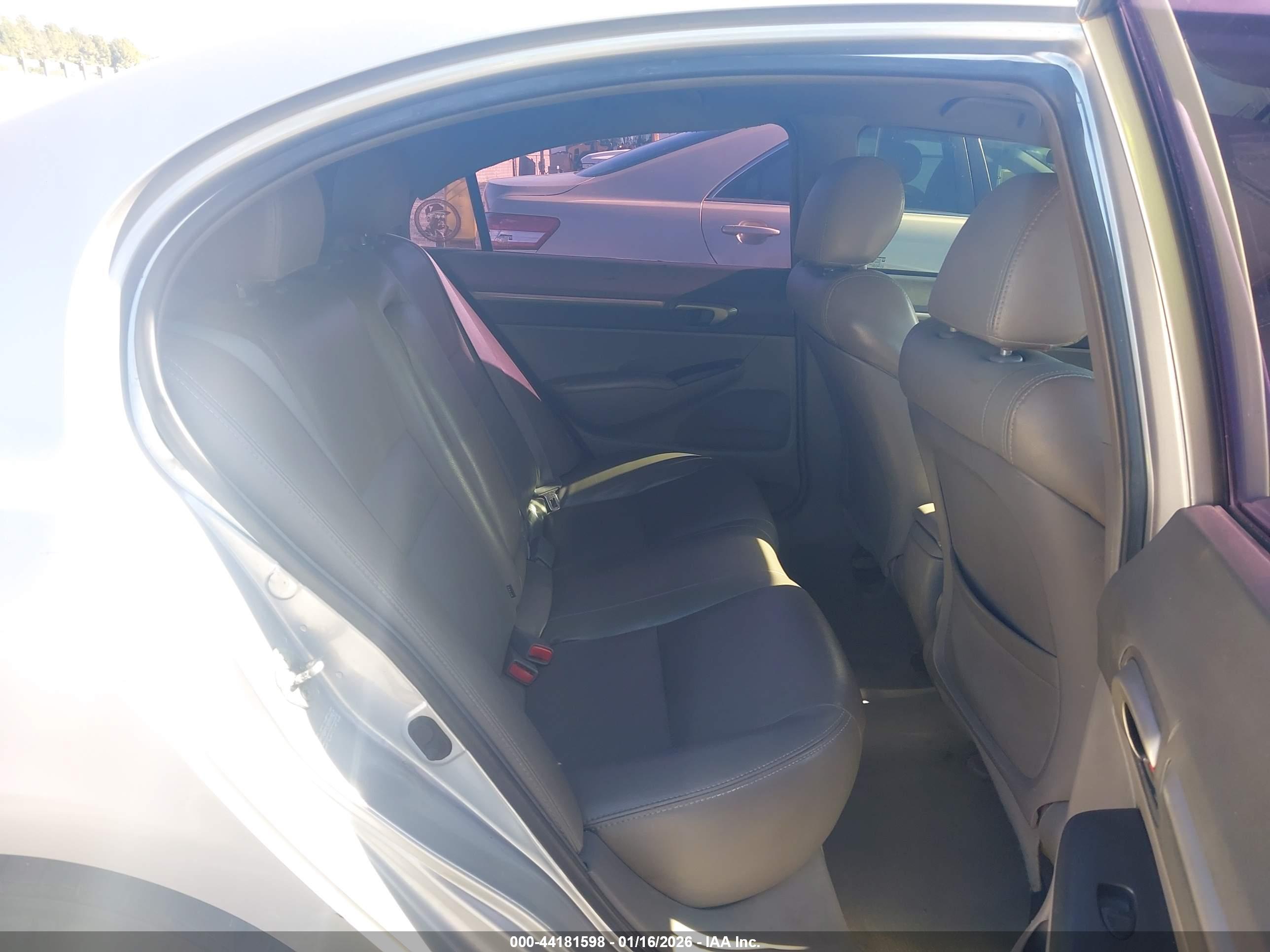 HONDA CIVIC image 8