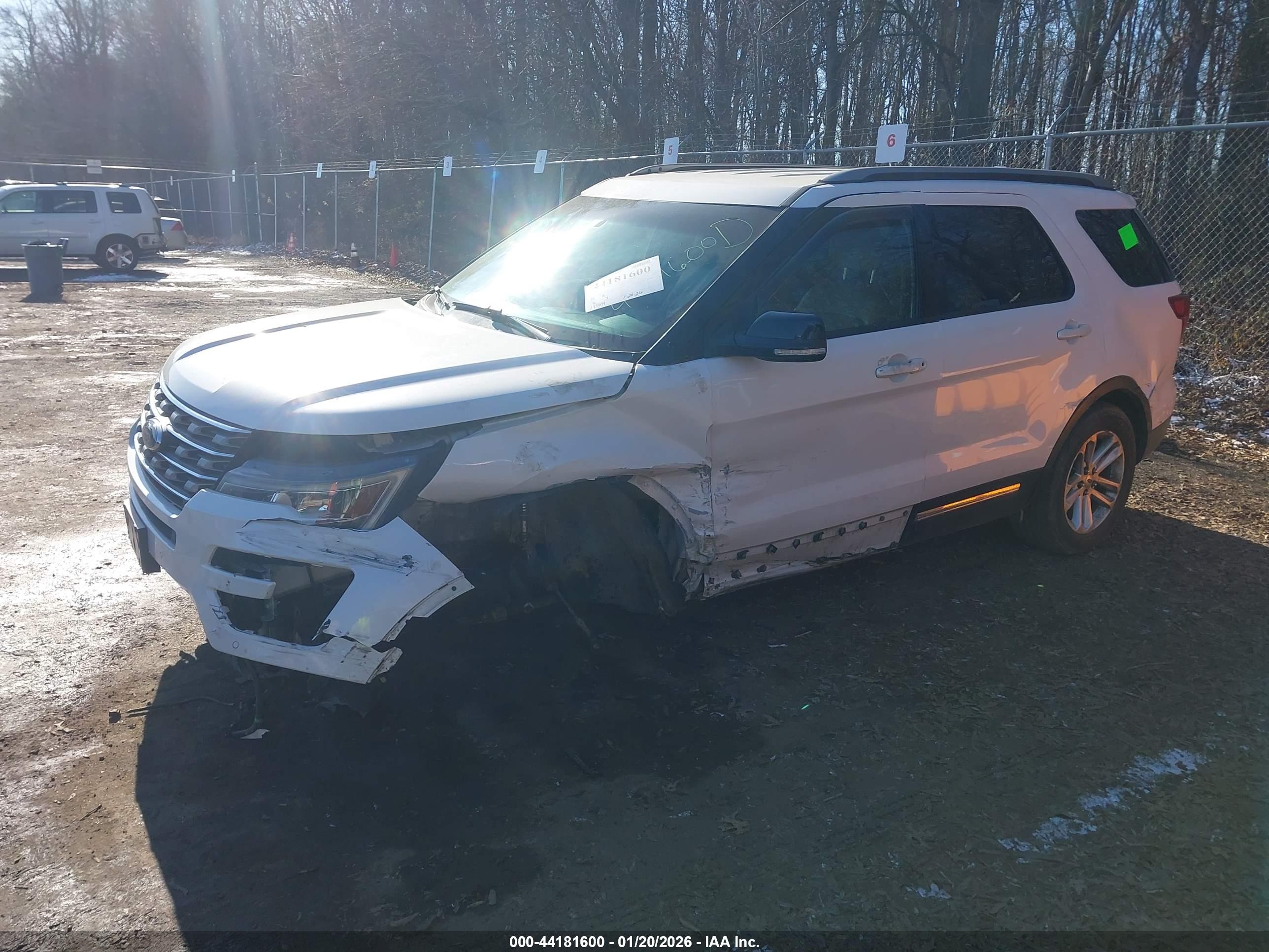 FORD EXPLORER image 2