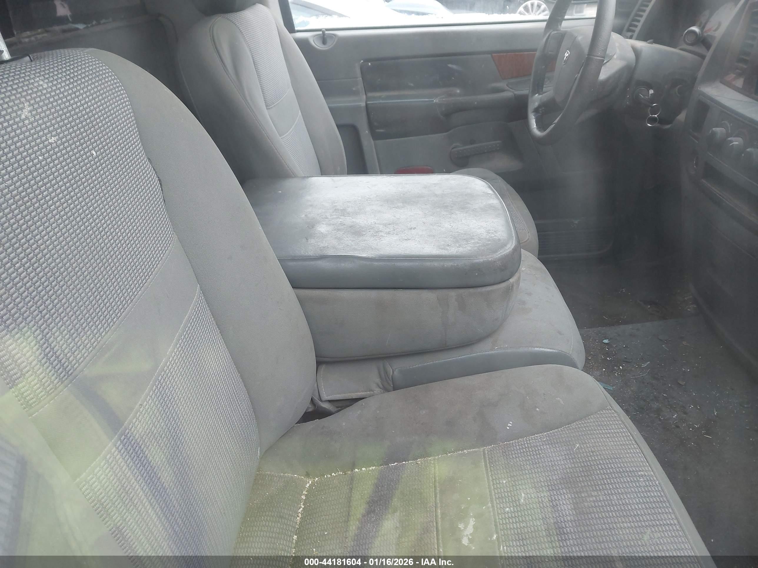 DODGE RAM image 5