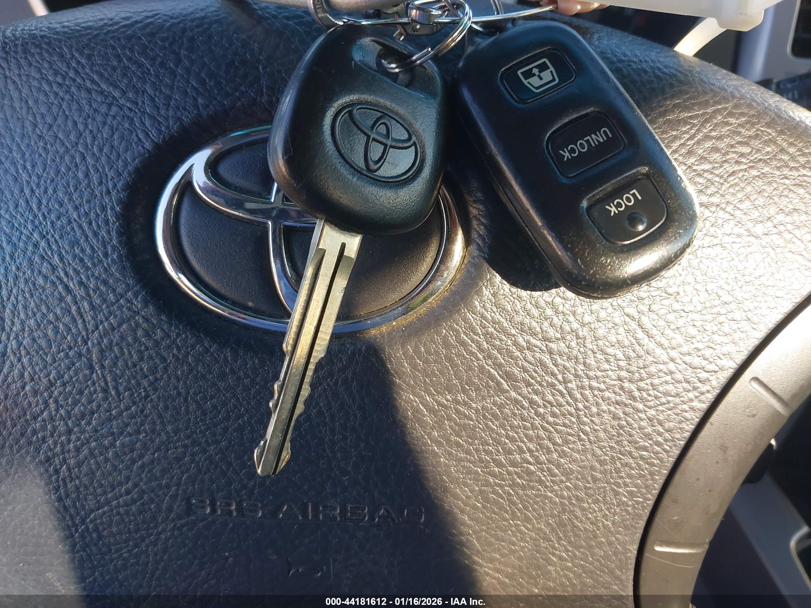 TOYOTA 4RUNNER image 11