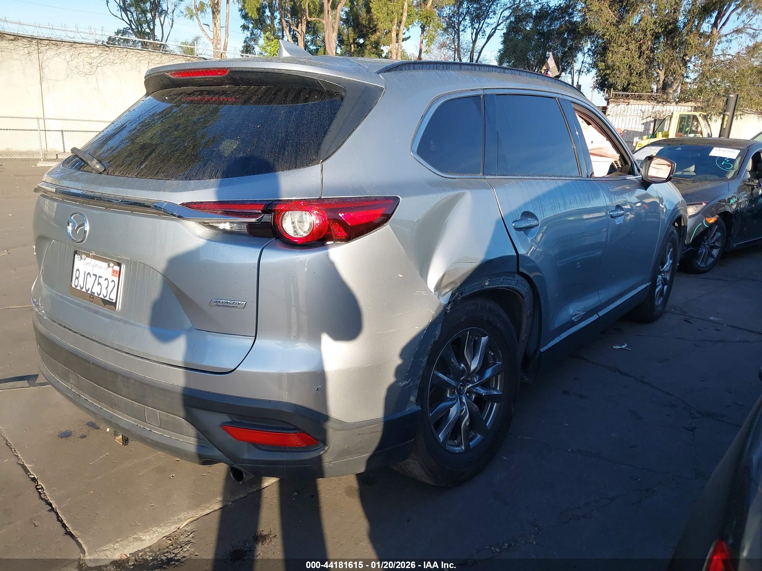 MAZDA CX-9 image 4