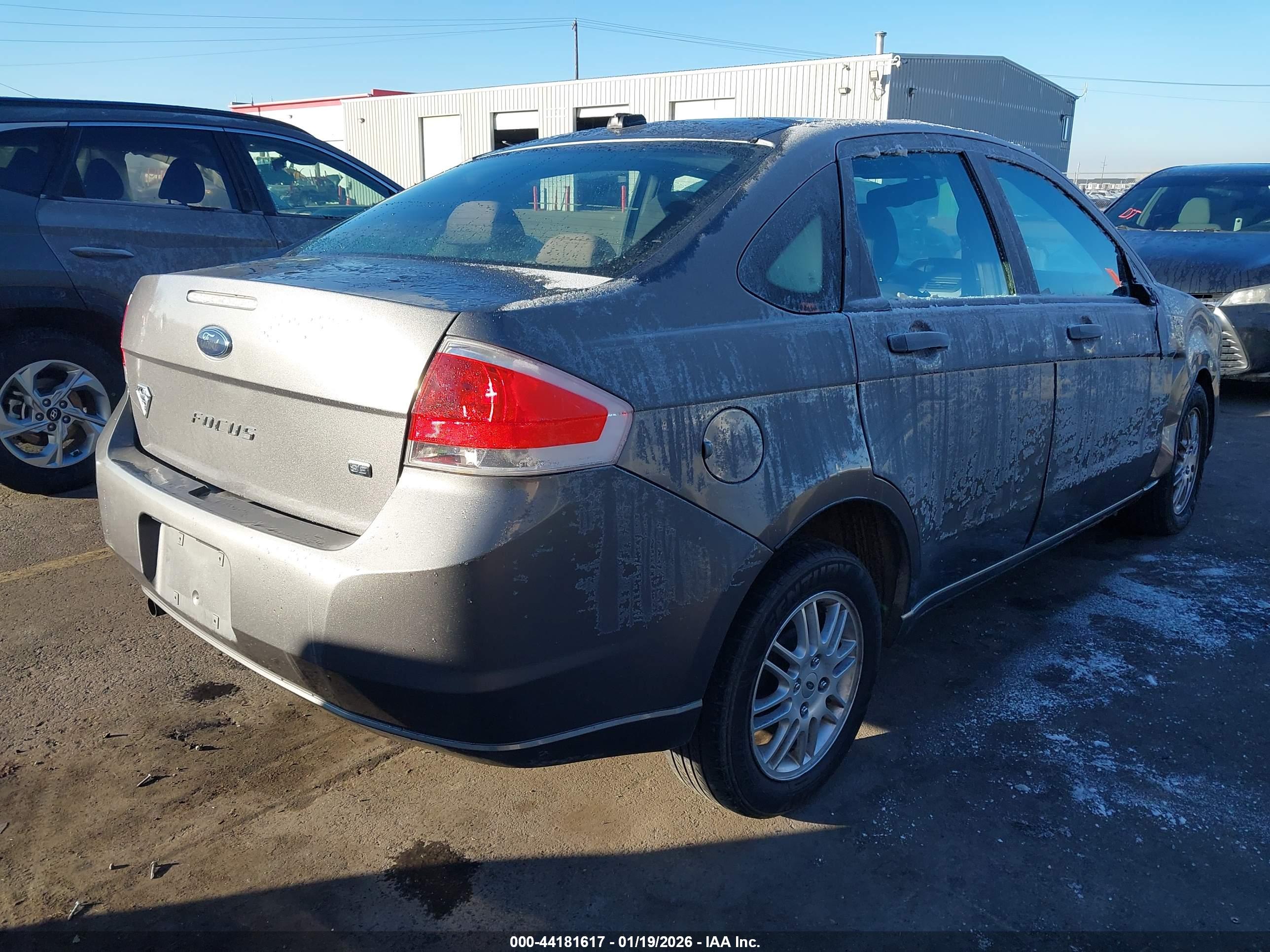 FORD FOCUS image 4