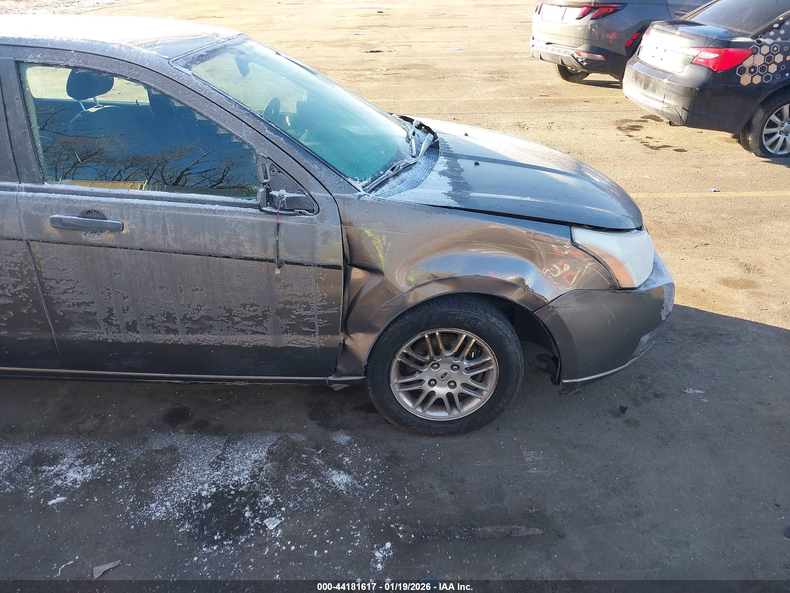 FORD FOCUS image 6