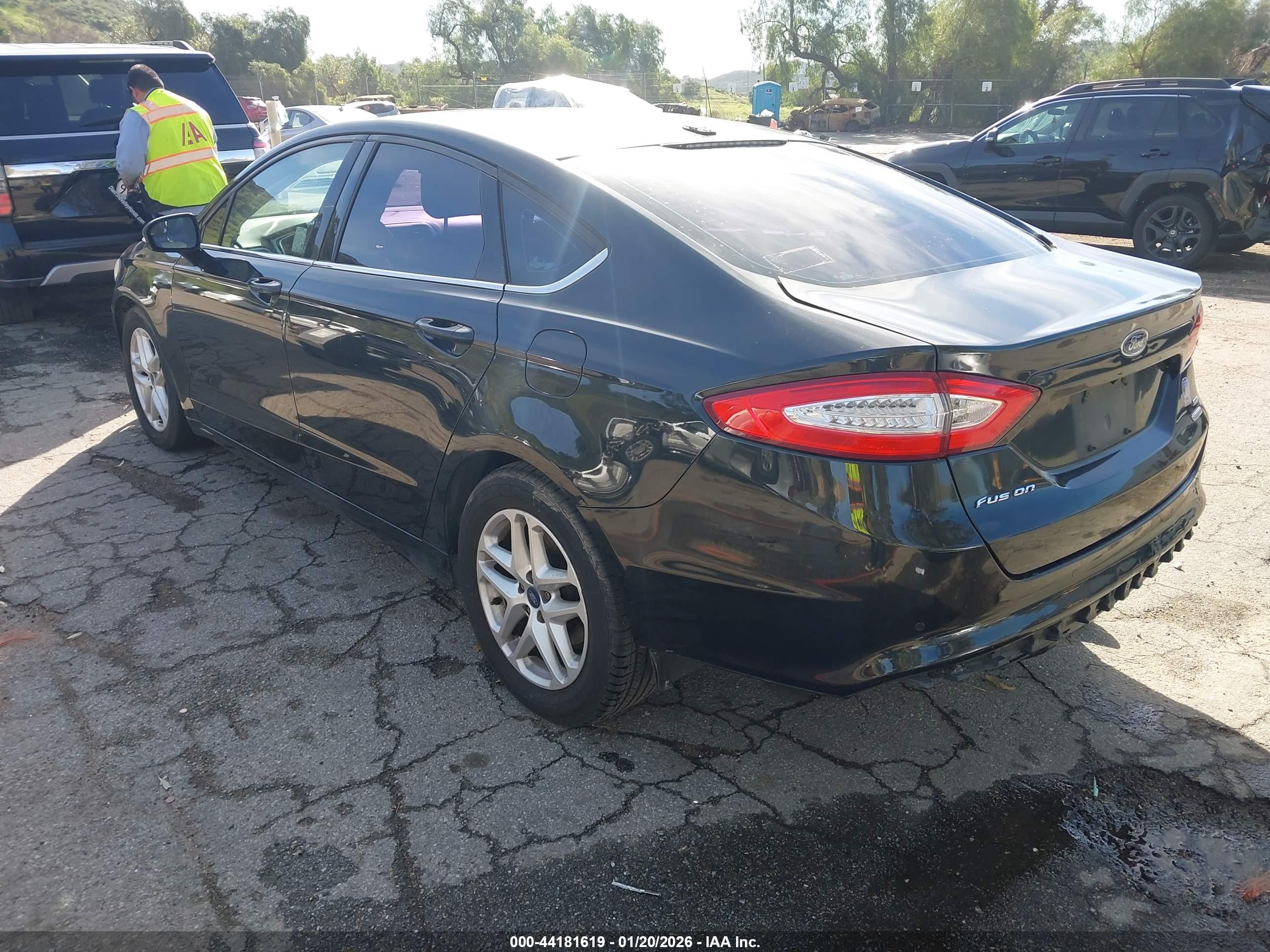 FORD FUSION image 3