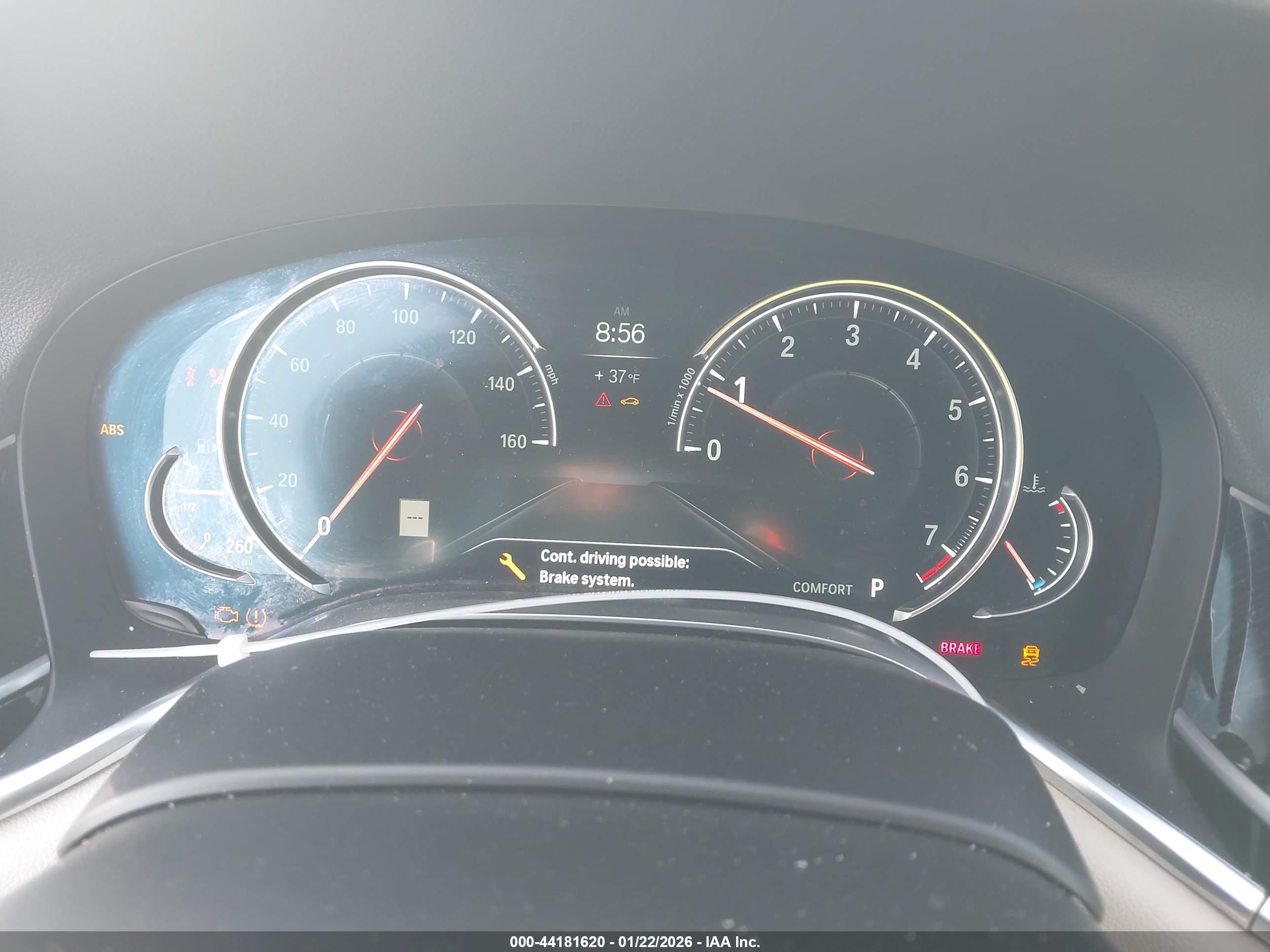 BMW 750I image 7