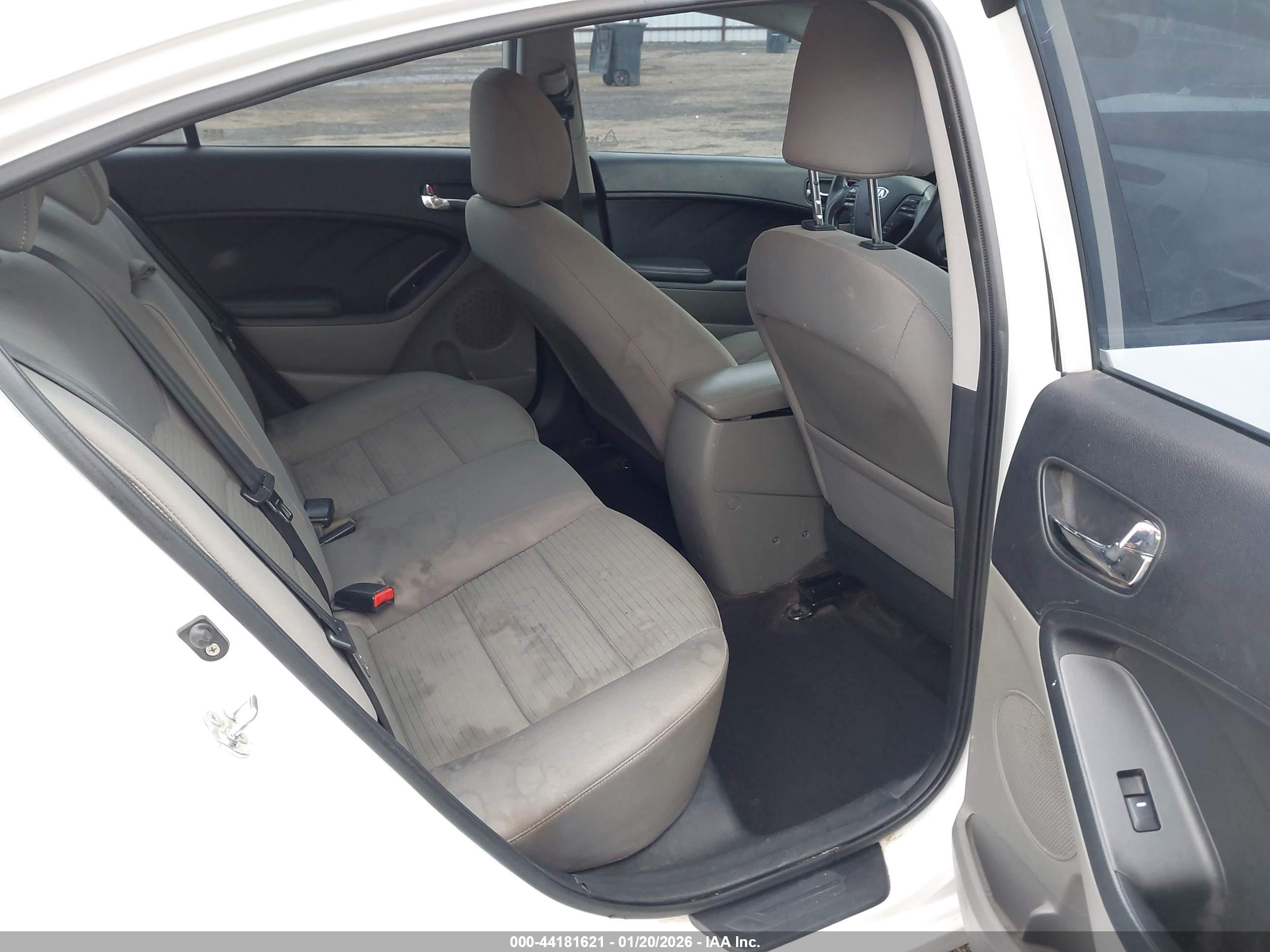 KIA FORTE image 8
