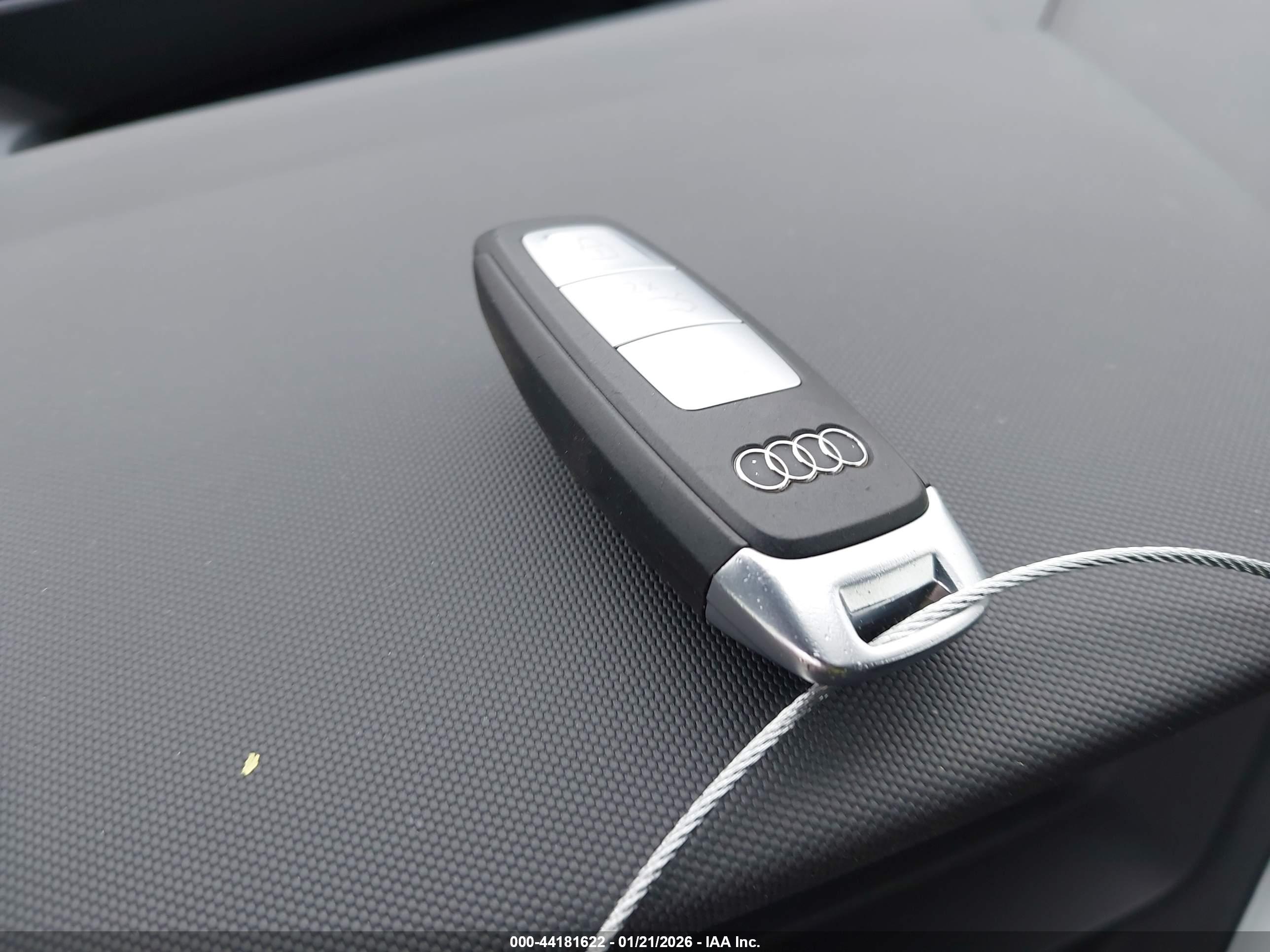 AUDI Q4 image 11
