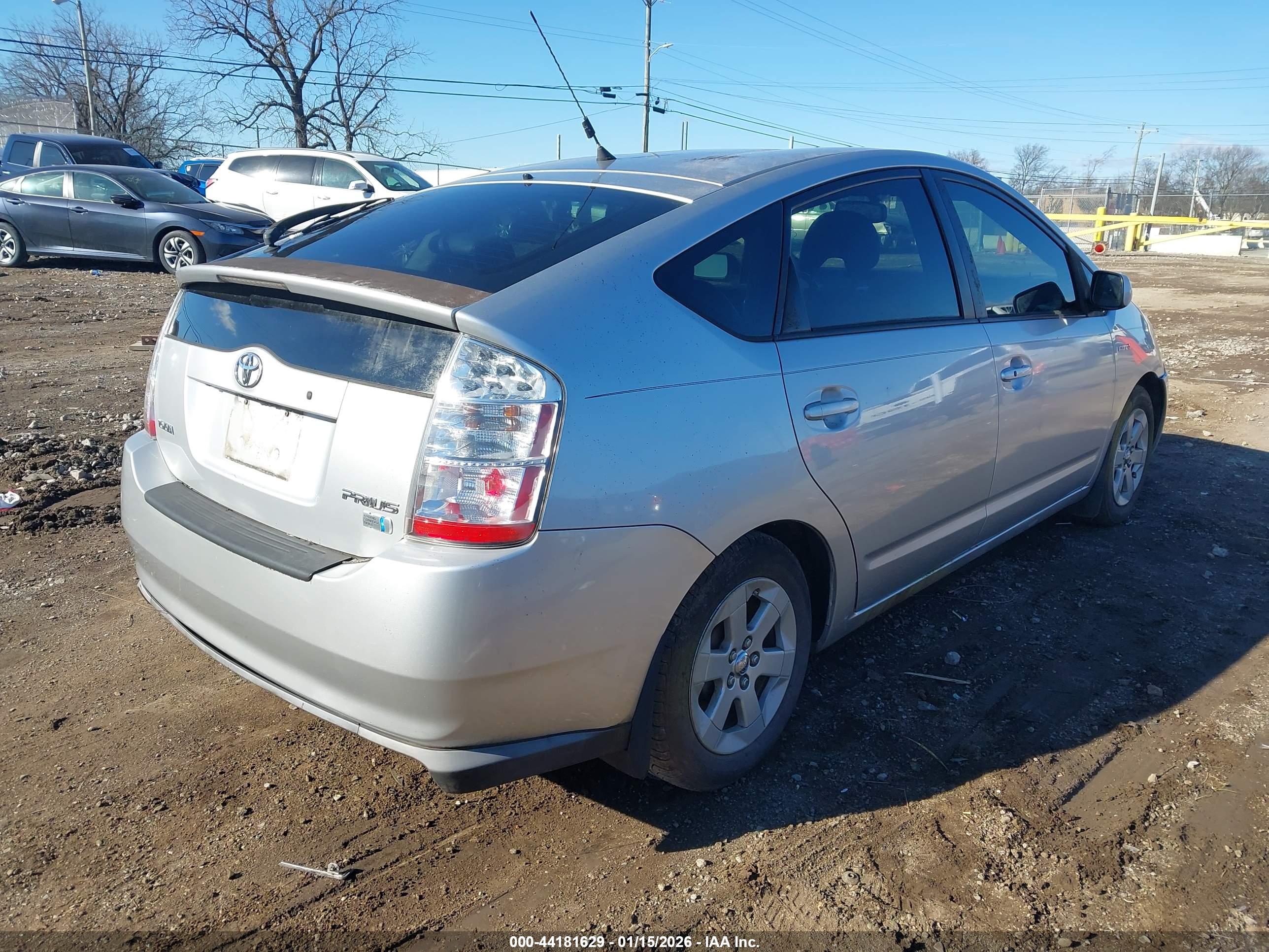 TOYOTA PRIUS image 4