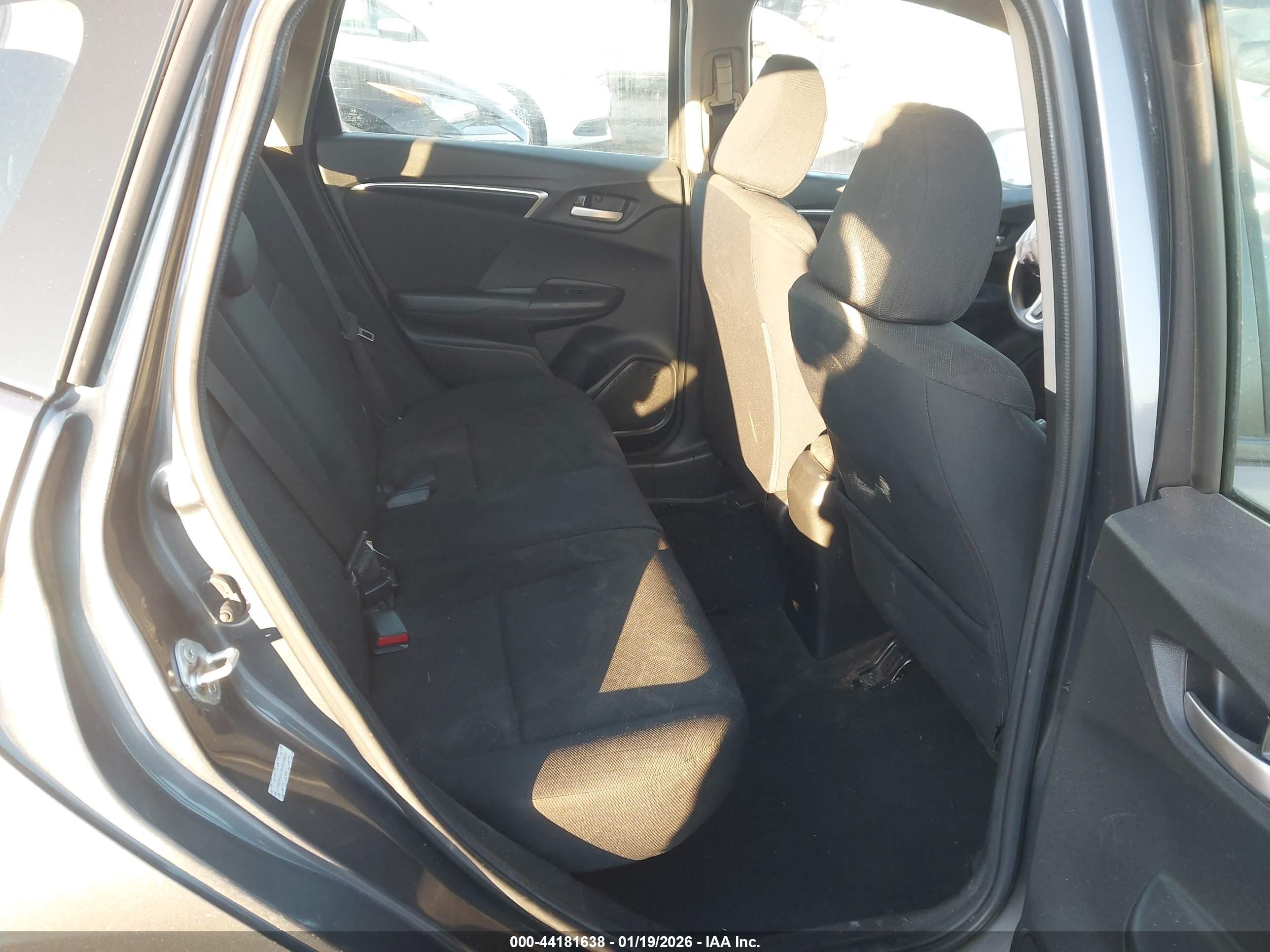 HONDA FIT image 8