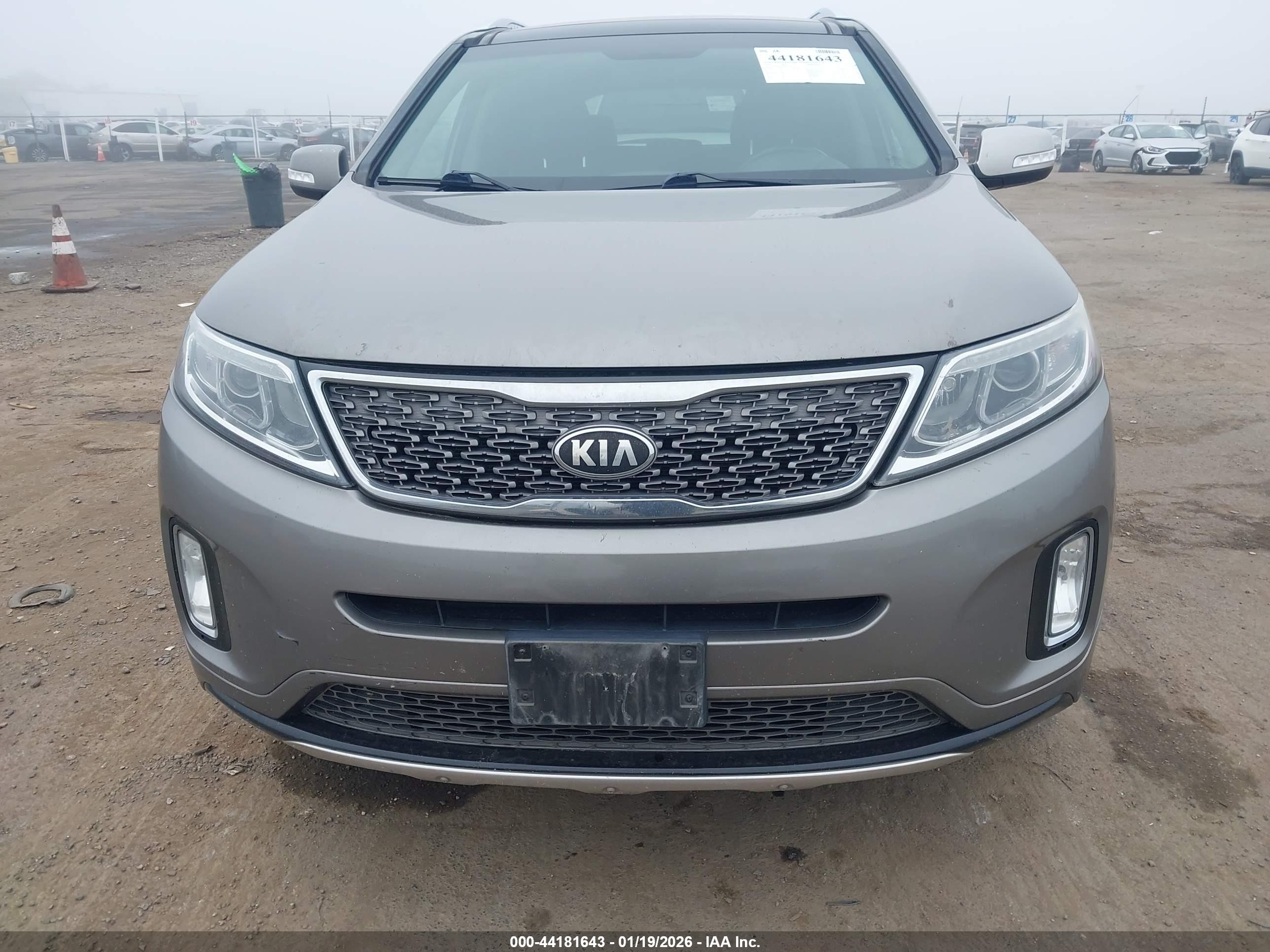 KIA SORENTO image 6