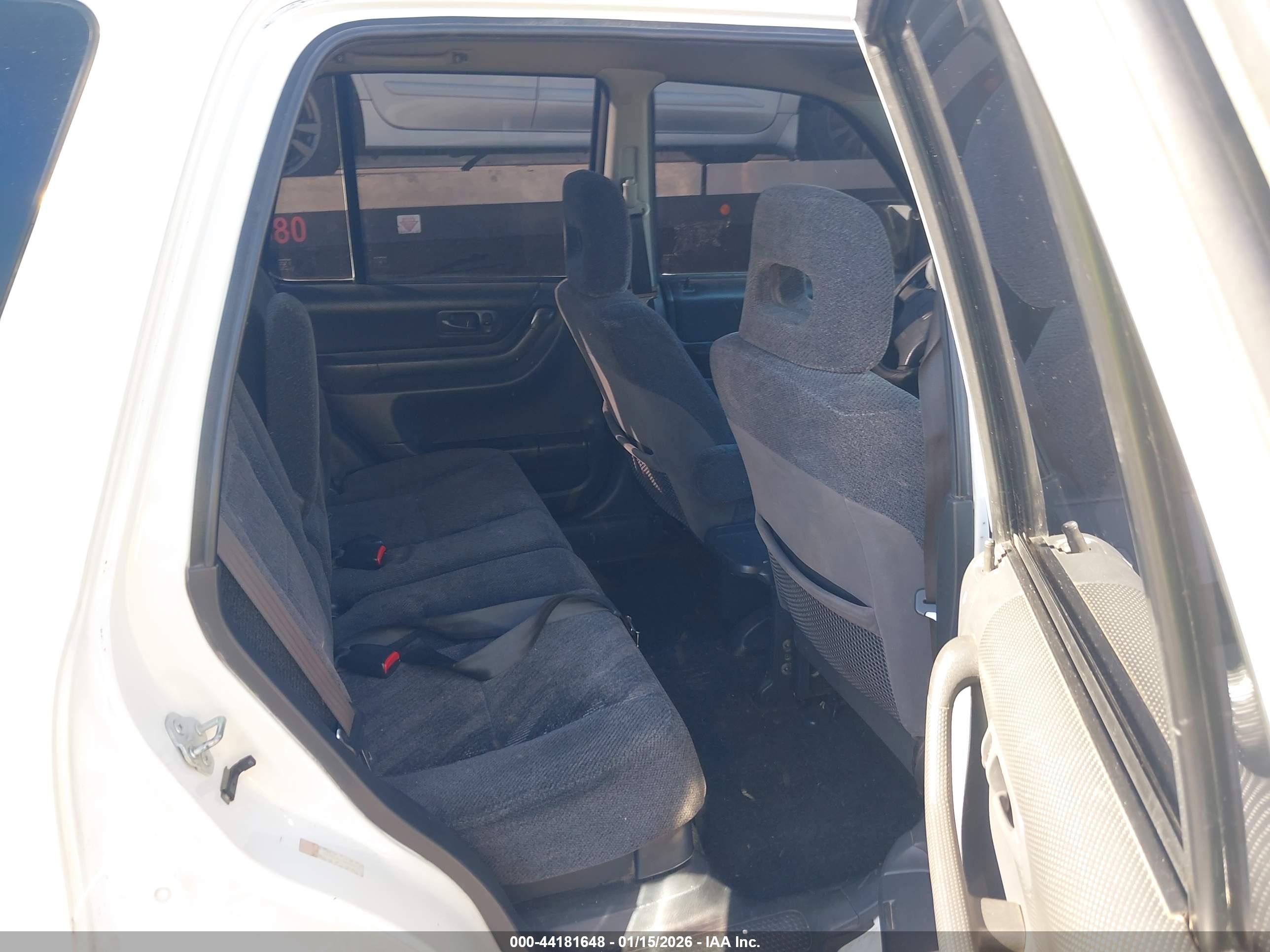 HONDA CR-V image 8