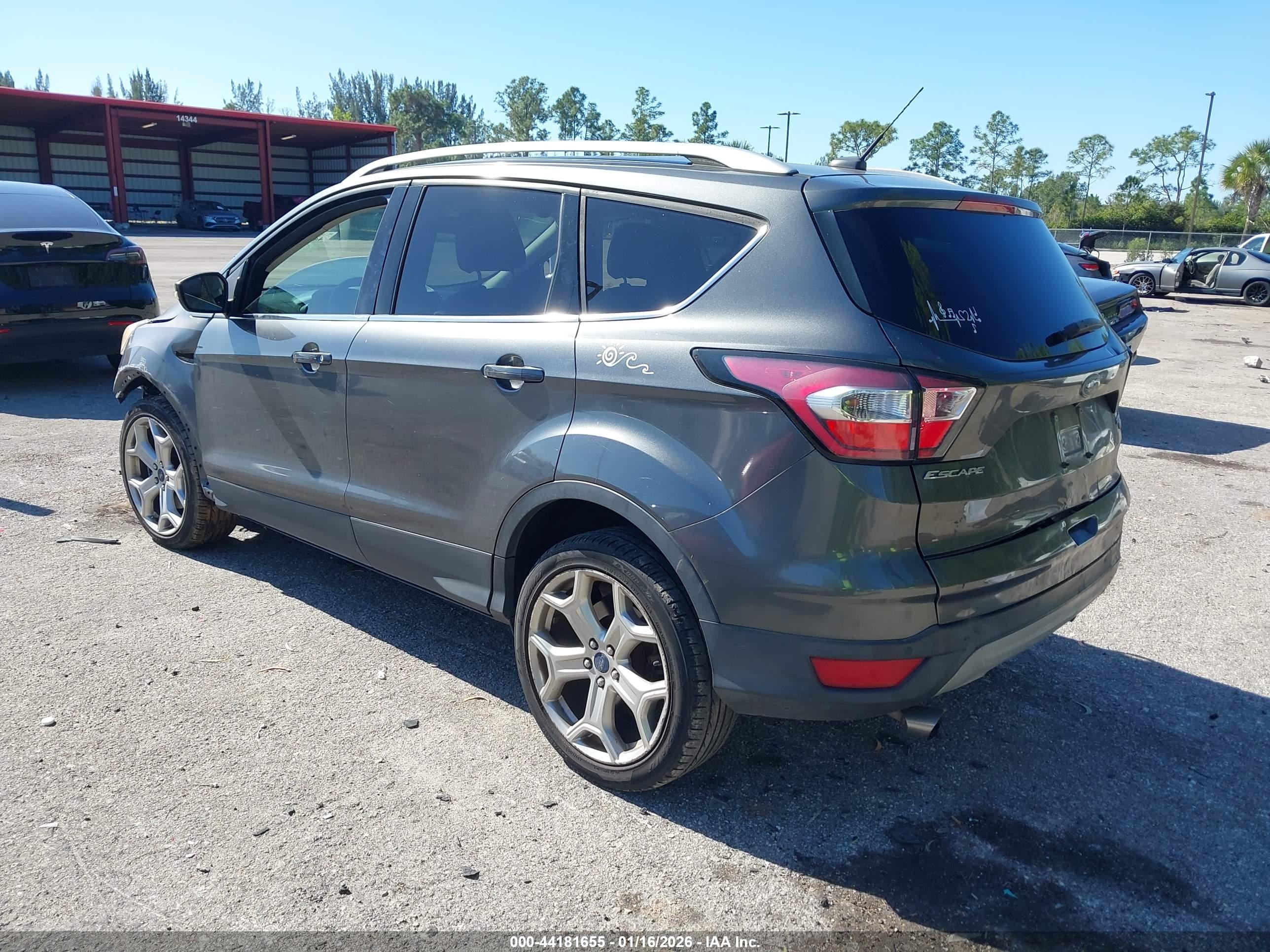 FORD ESCAPE image 3