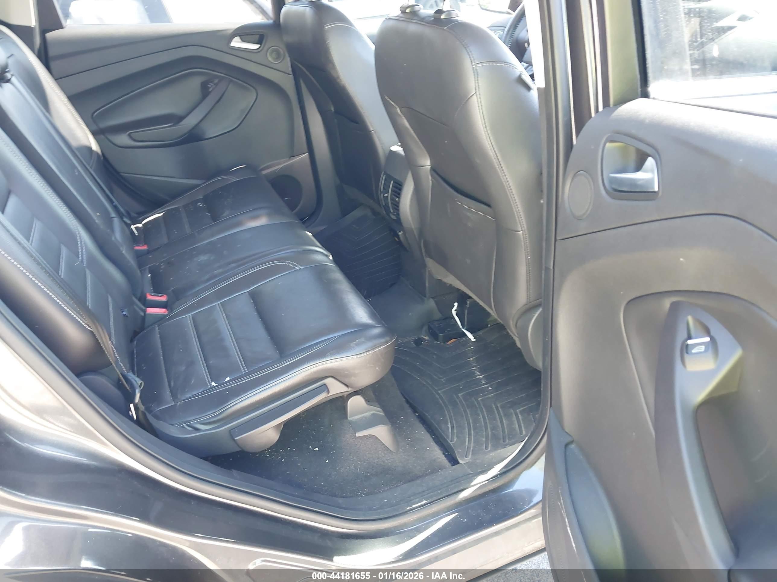 FORD ESCAPE image 8