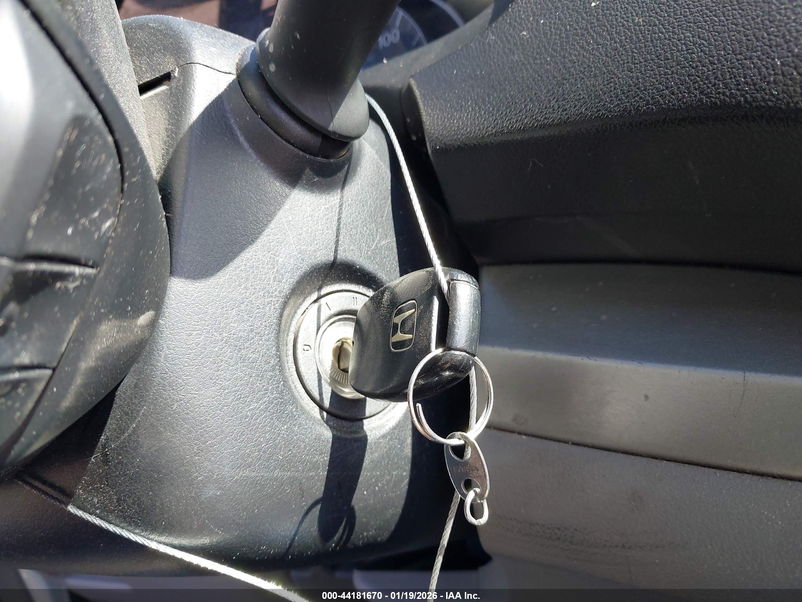 HONDA CR-V image 11