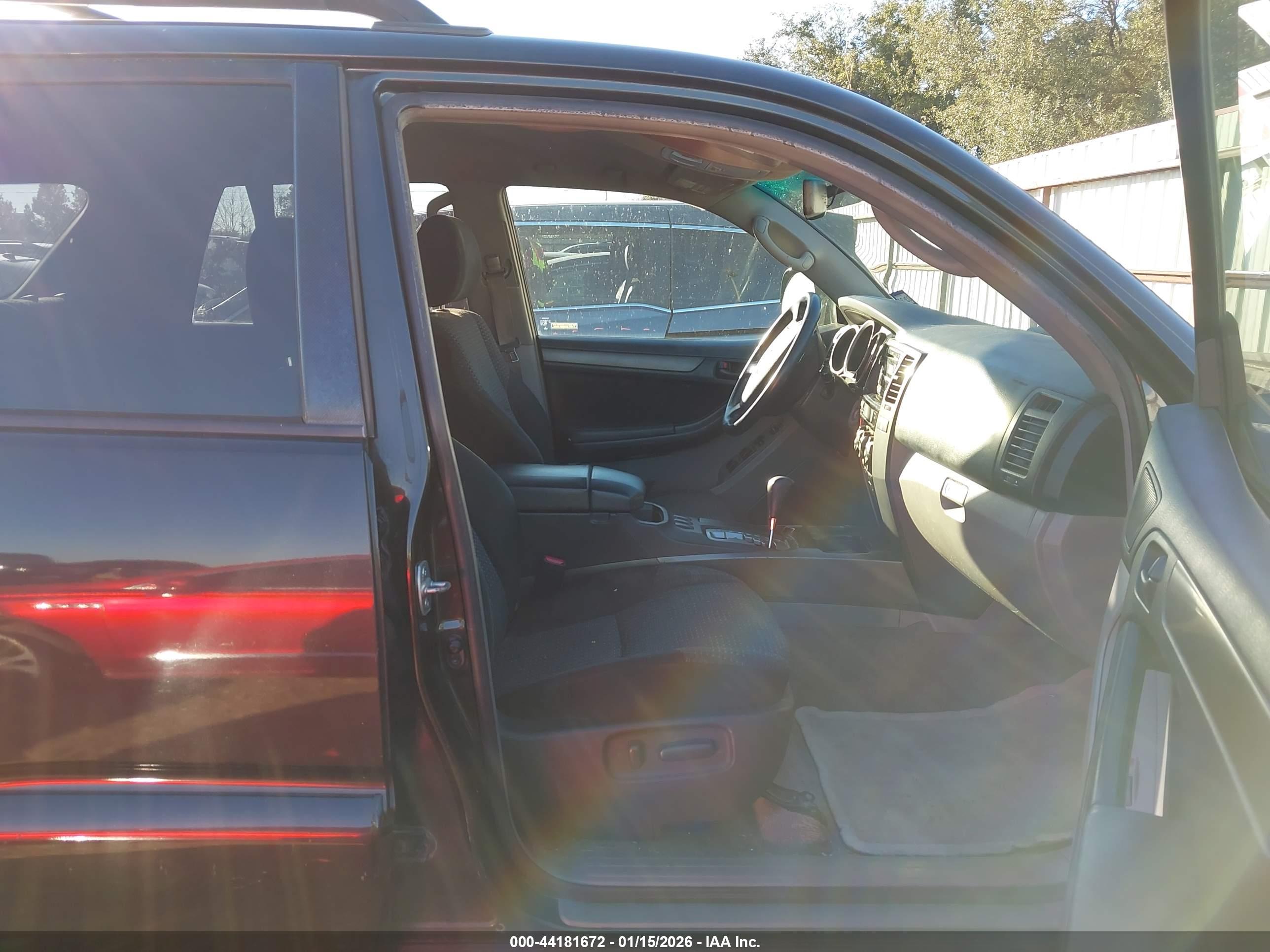 TOYOTA 4RUNNER image 5