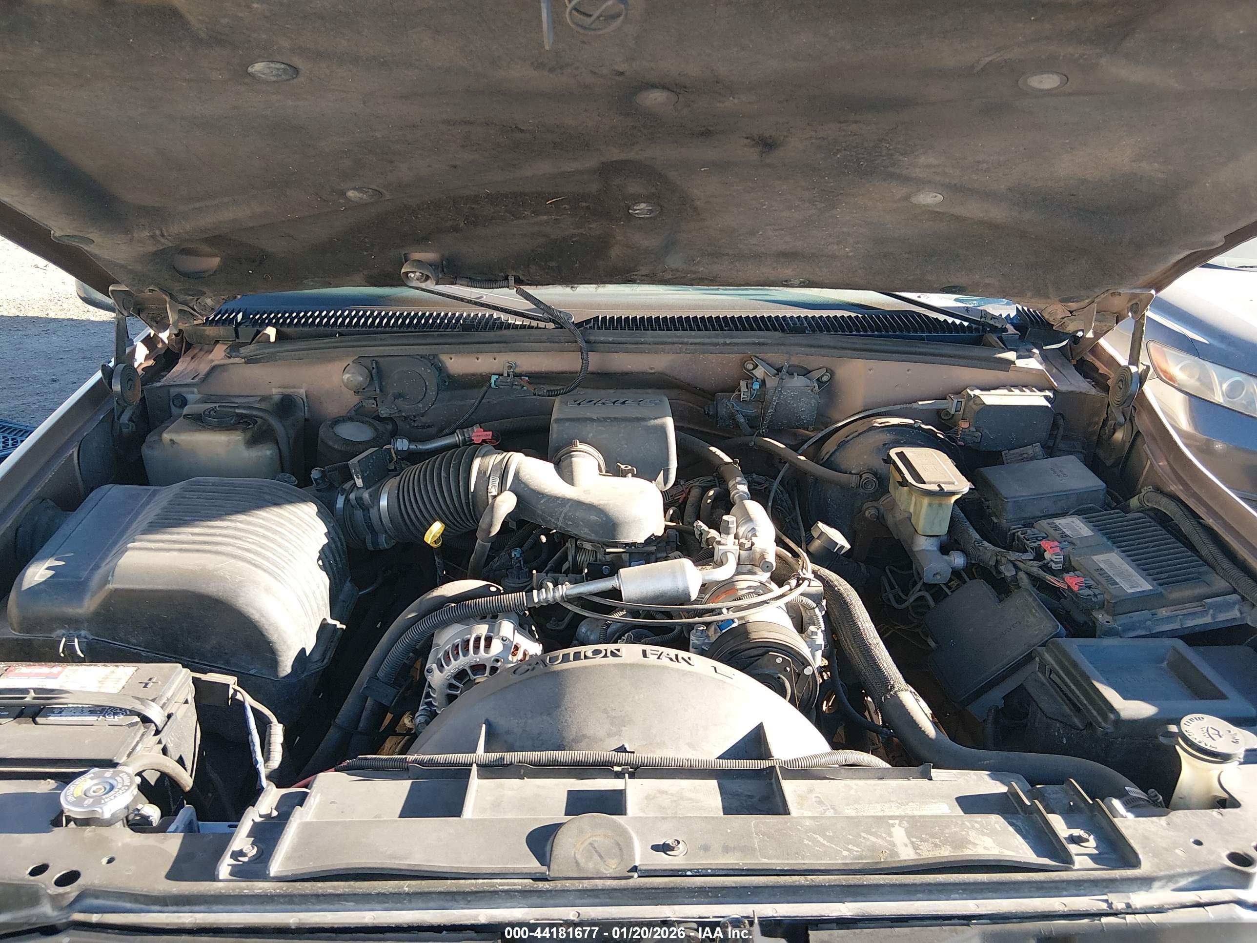 CHEVROLET GMT-400 image 10