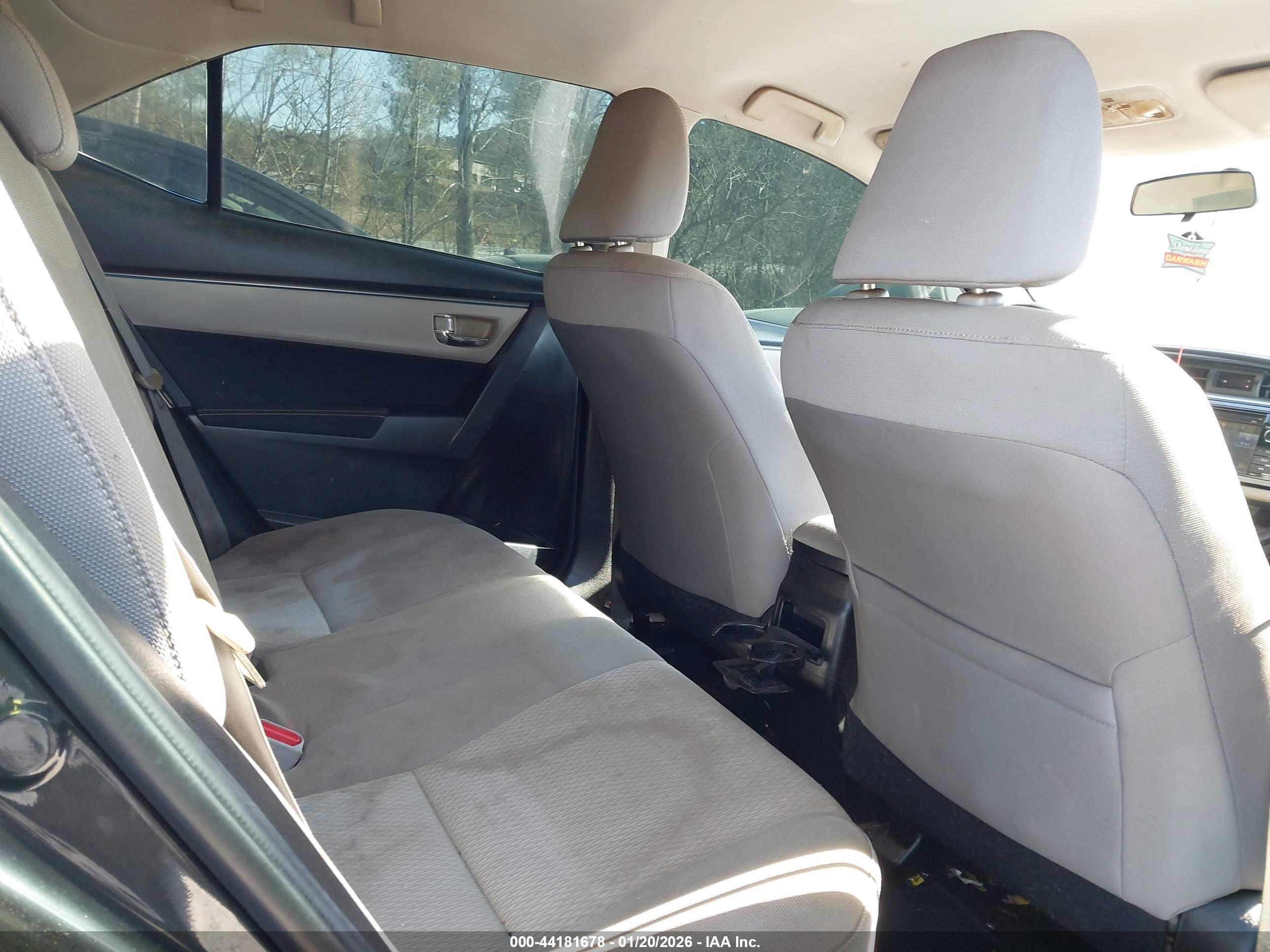 TOYOTA COROLLA image 8