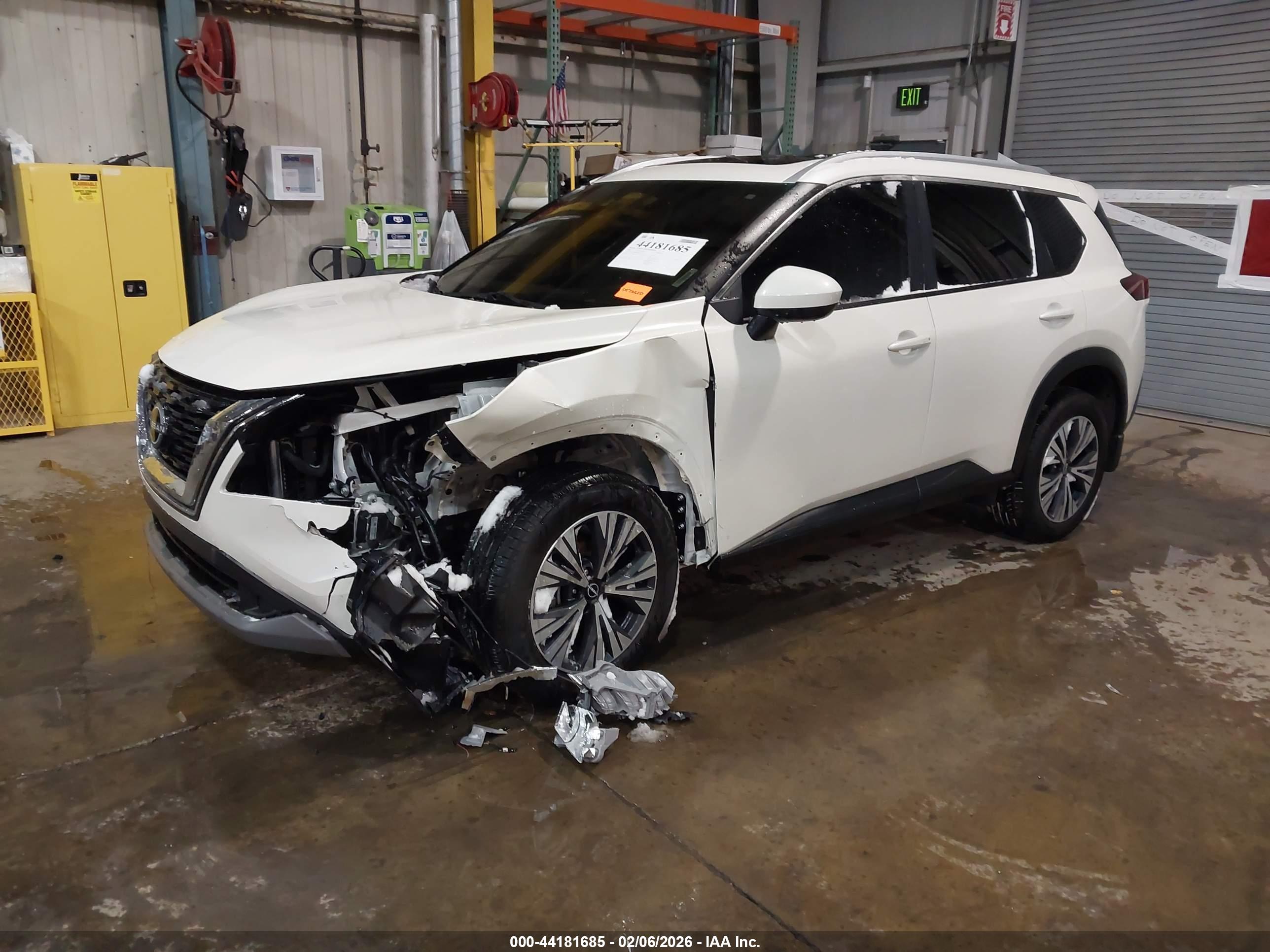 NISSAN ROGUE image 2