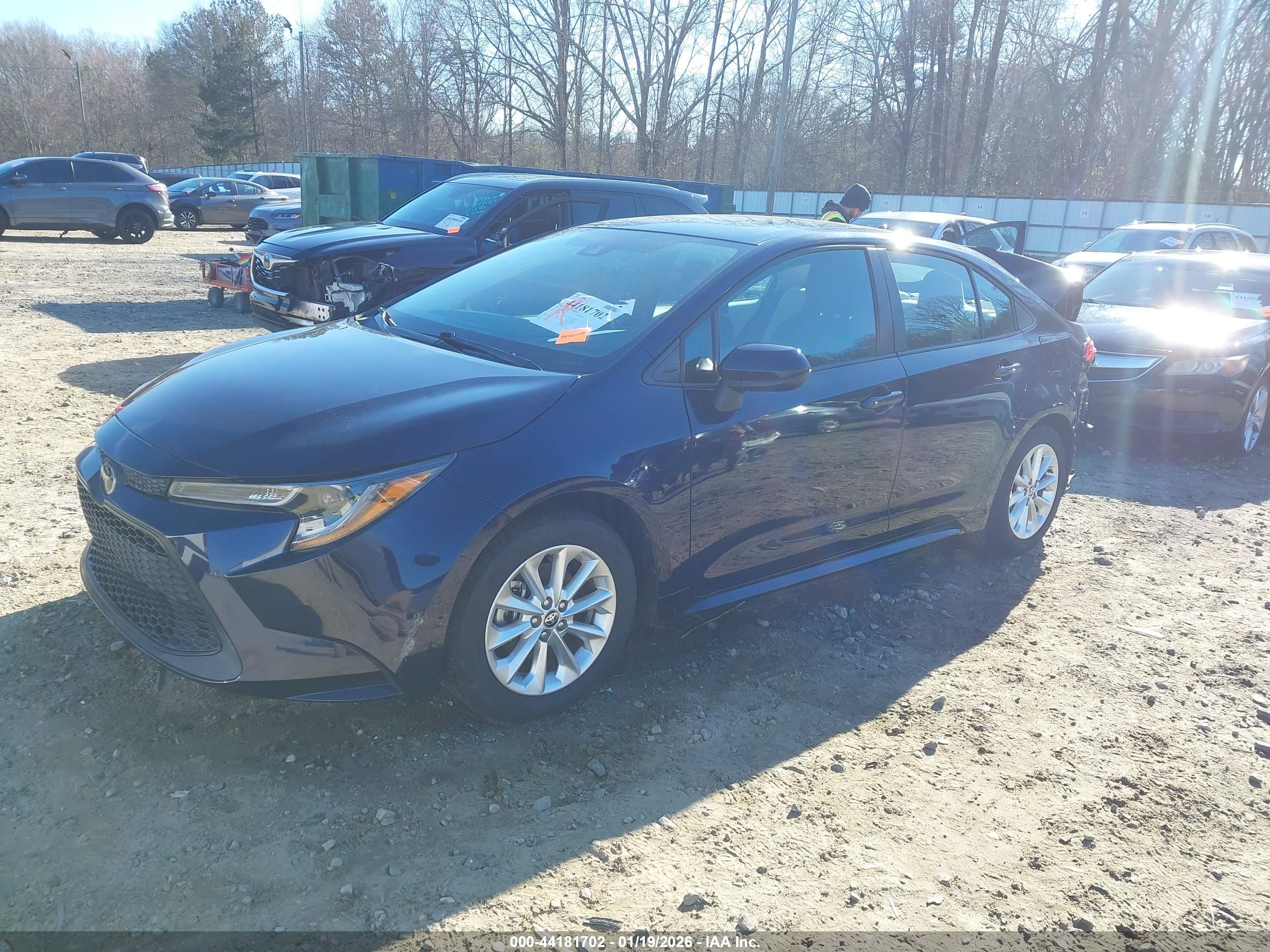 TOYOTA COROLLA image 2