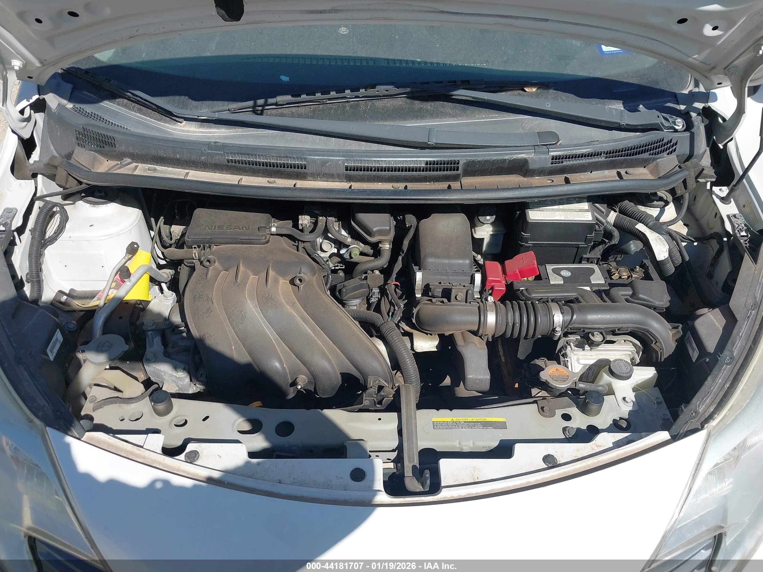 NISSAN VERSA image 10