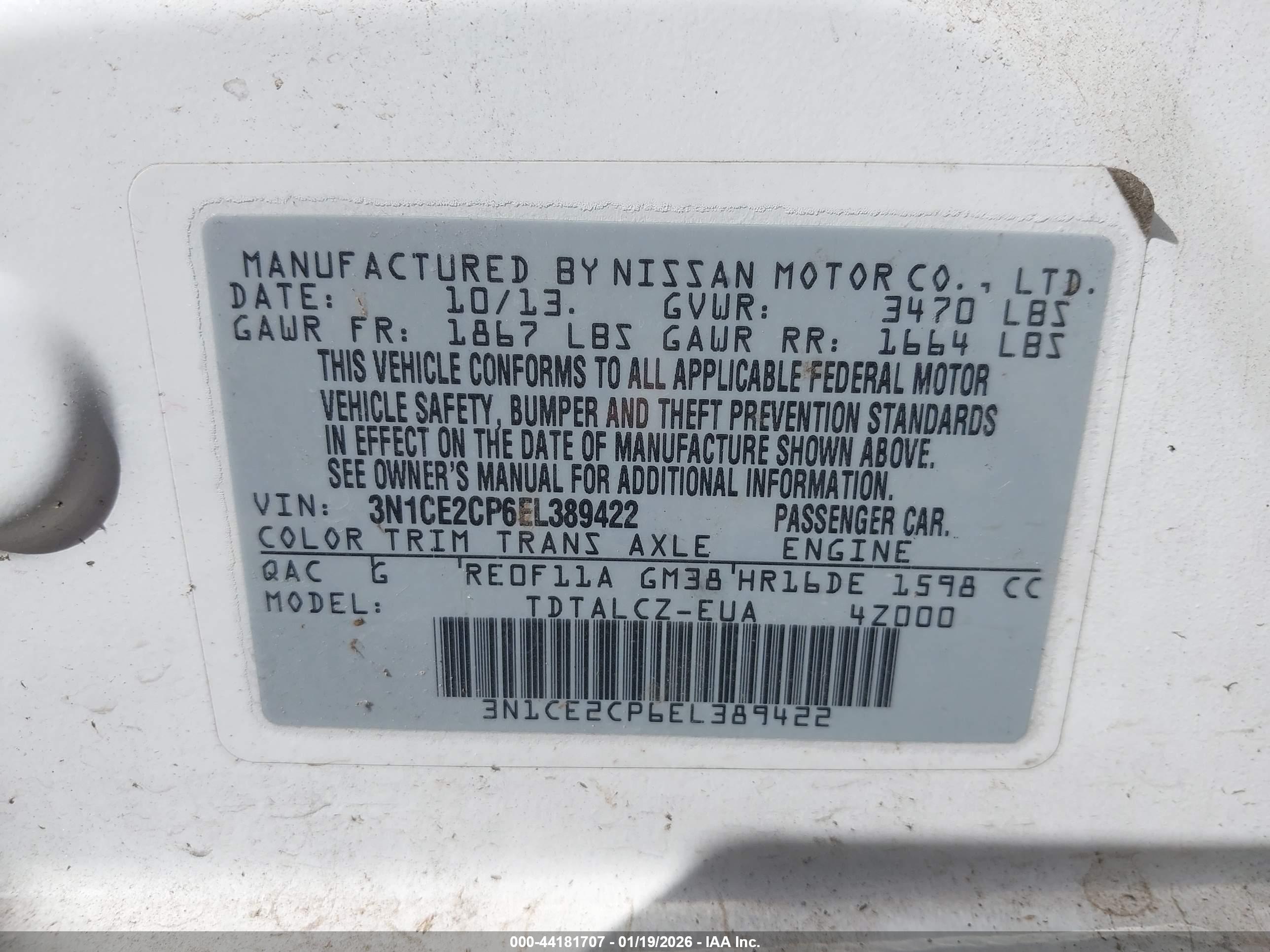 NISSAN VERSA image 9