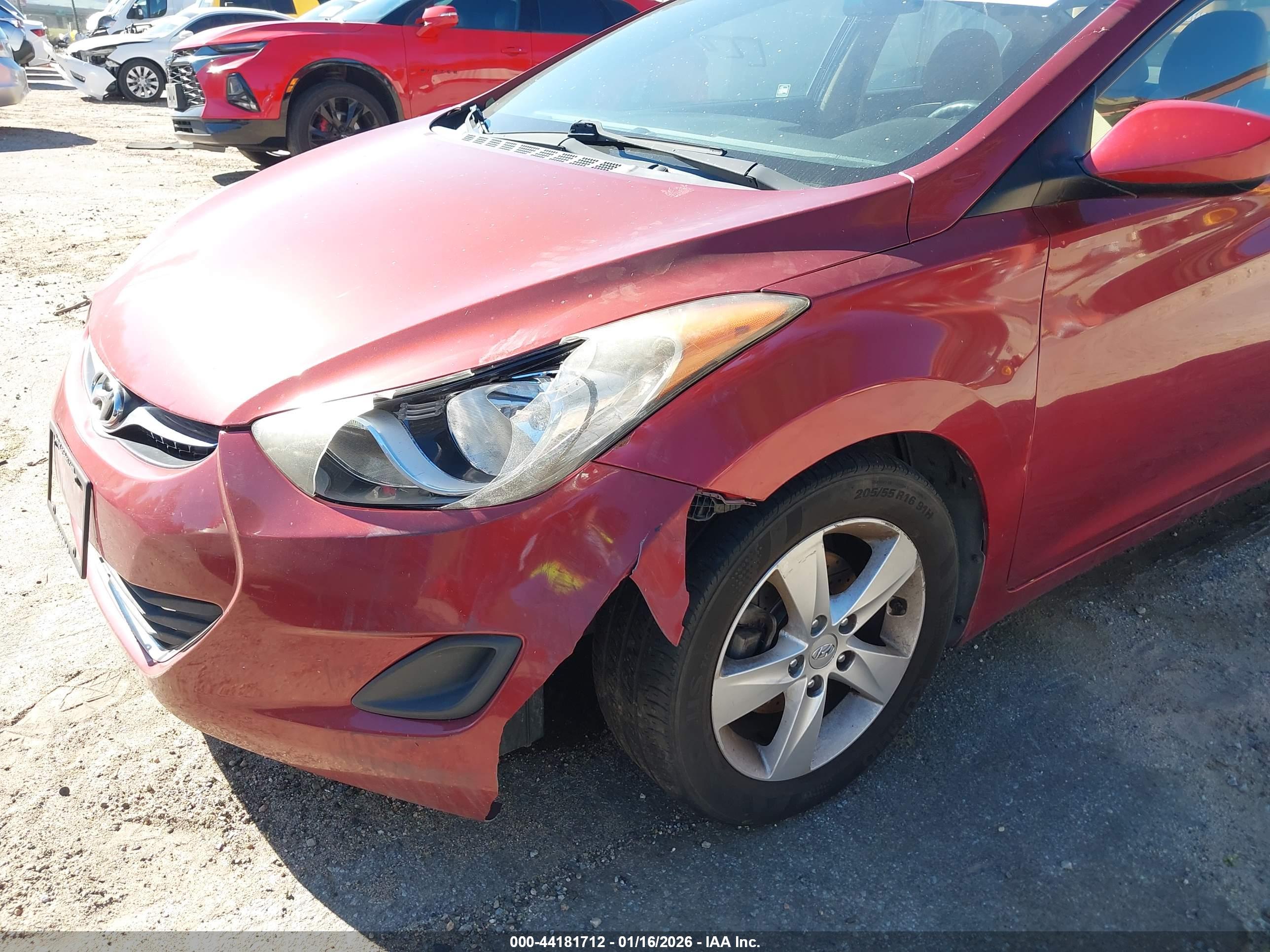 HYUNDAI ELANTRA image 6