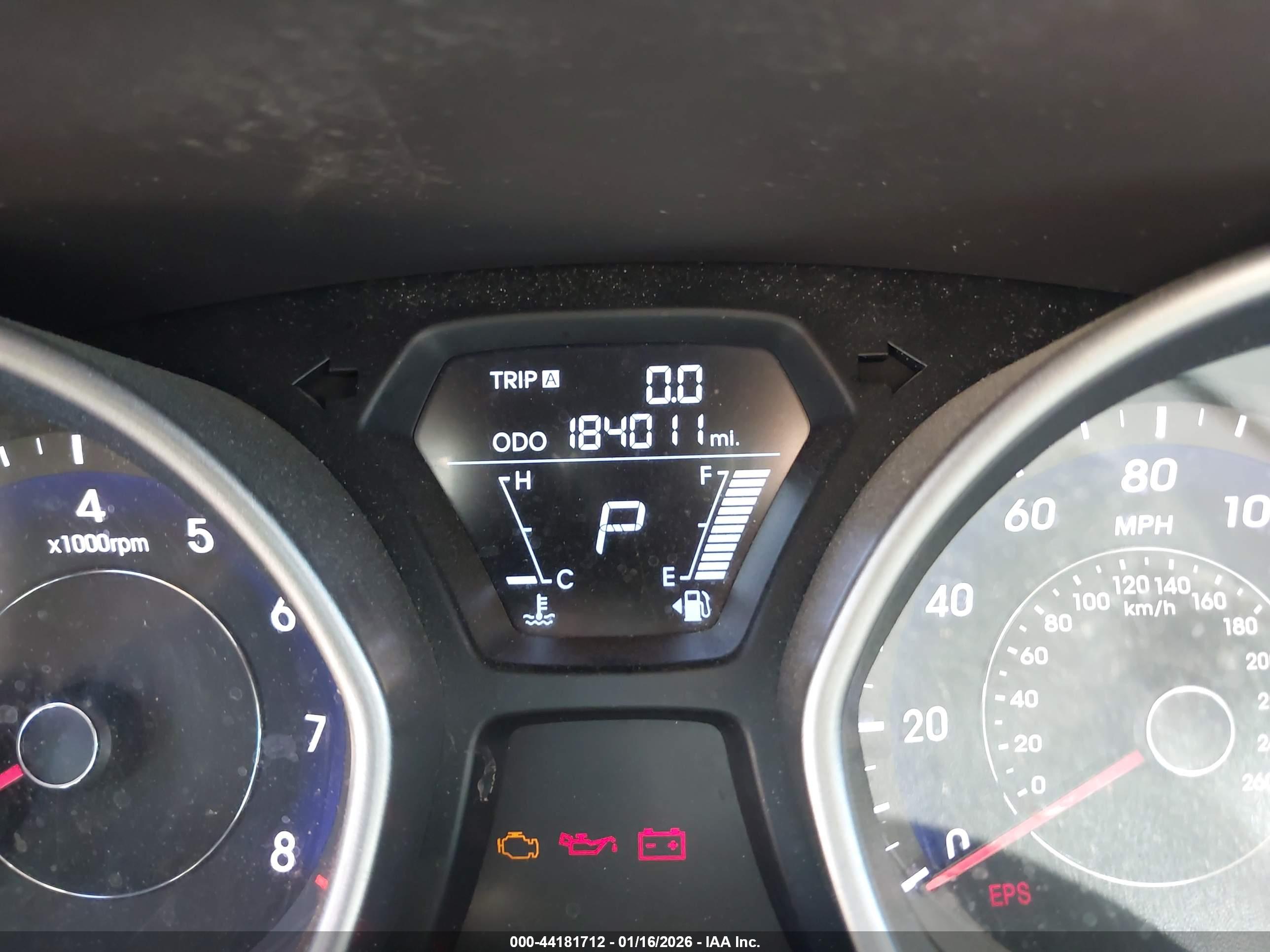 HYUNDAI ELANTRA image 7