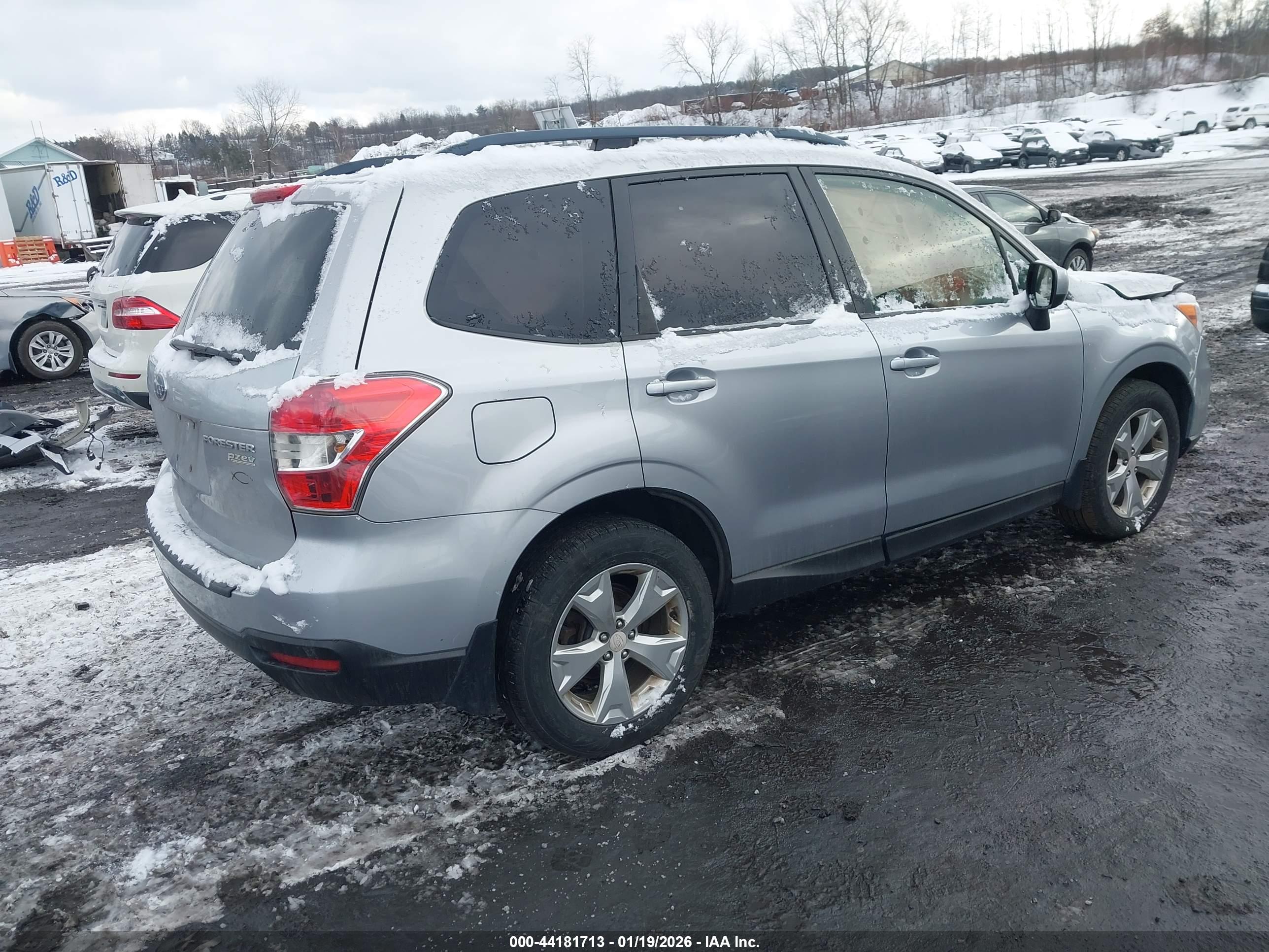 SUBARU FORESTER image 4