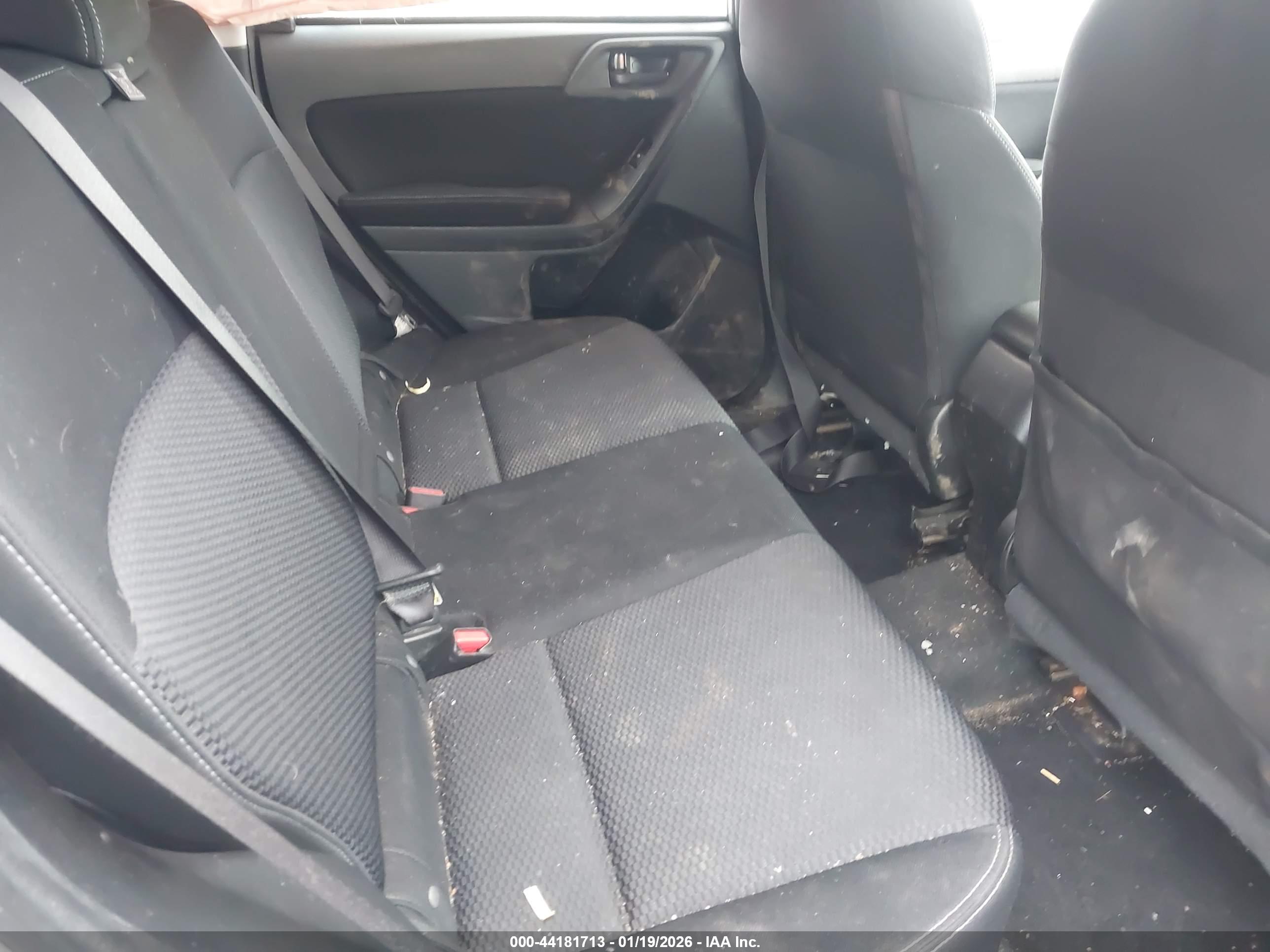 SUBARU FORESTER image 8