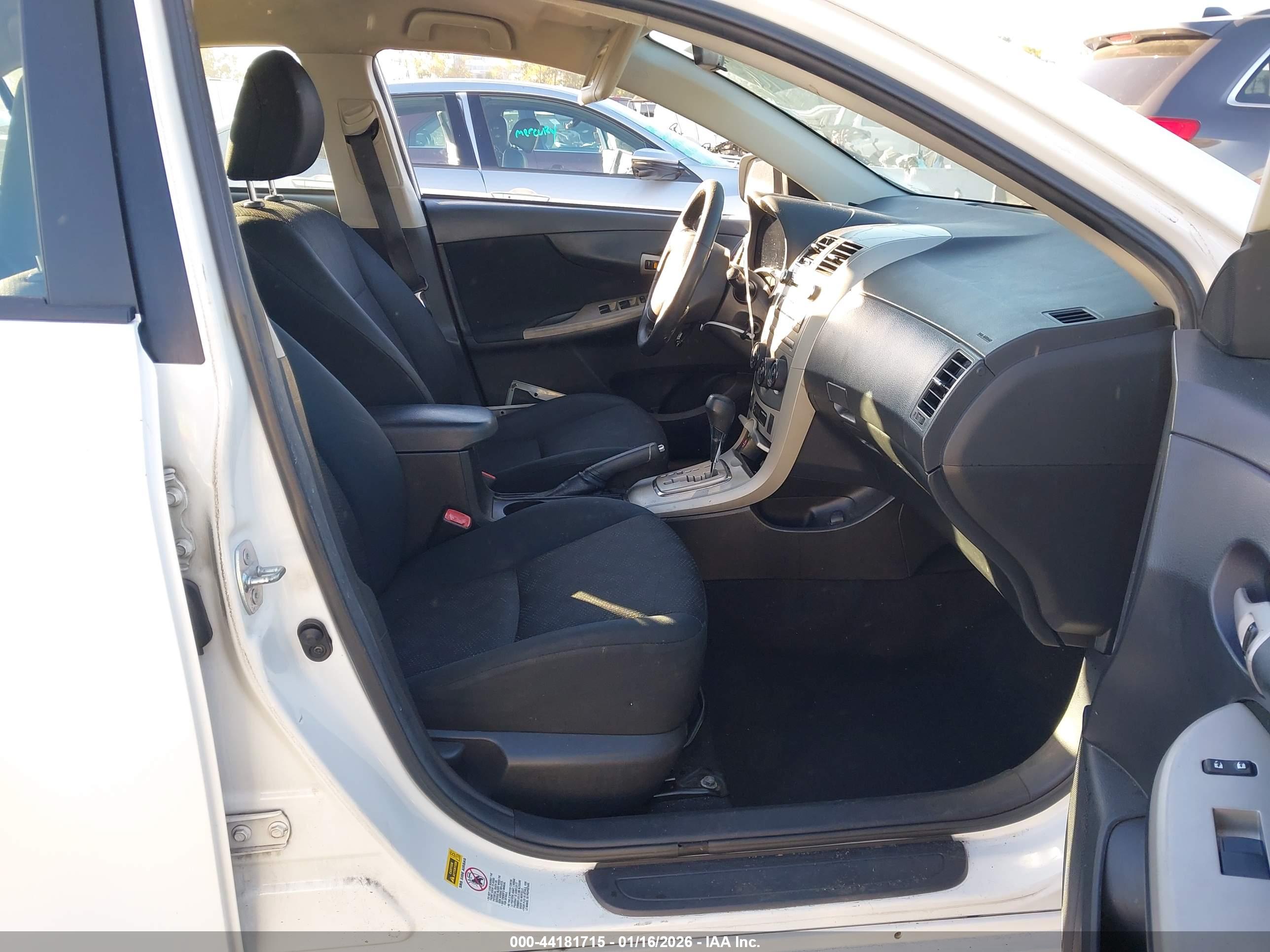 TOYOTA COROLLA image 5