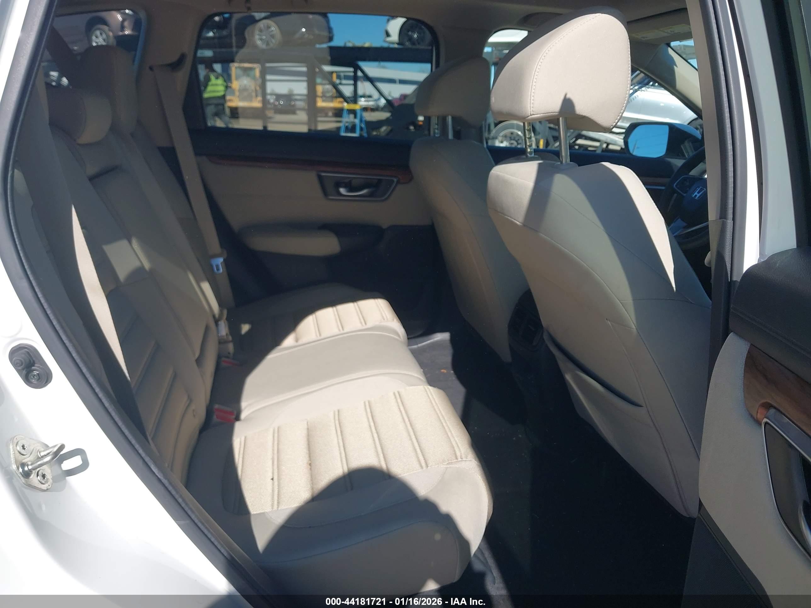 HONDA CR-V image 8
