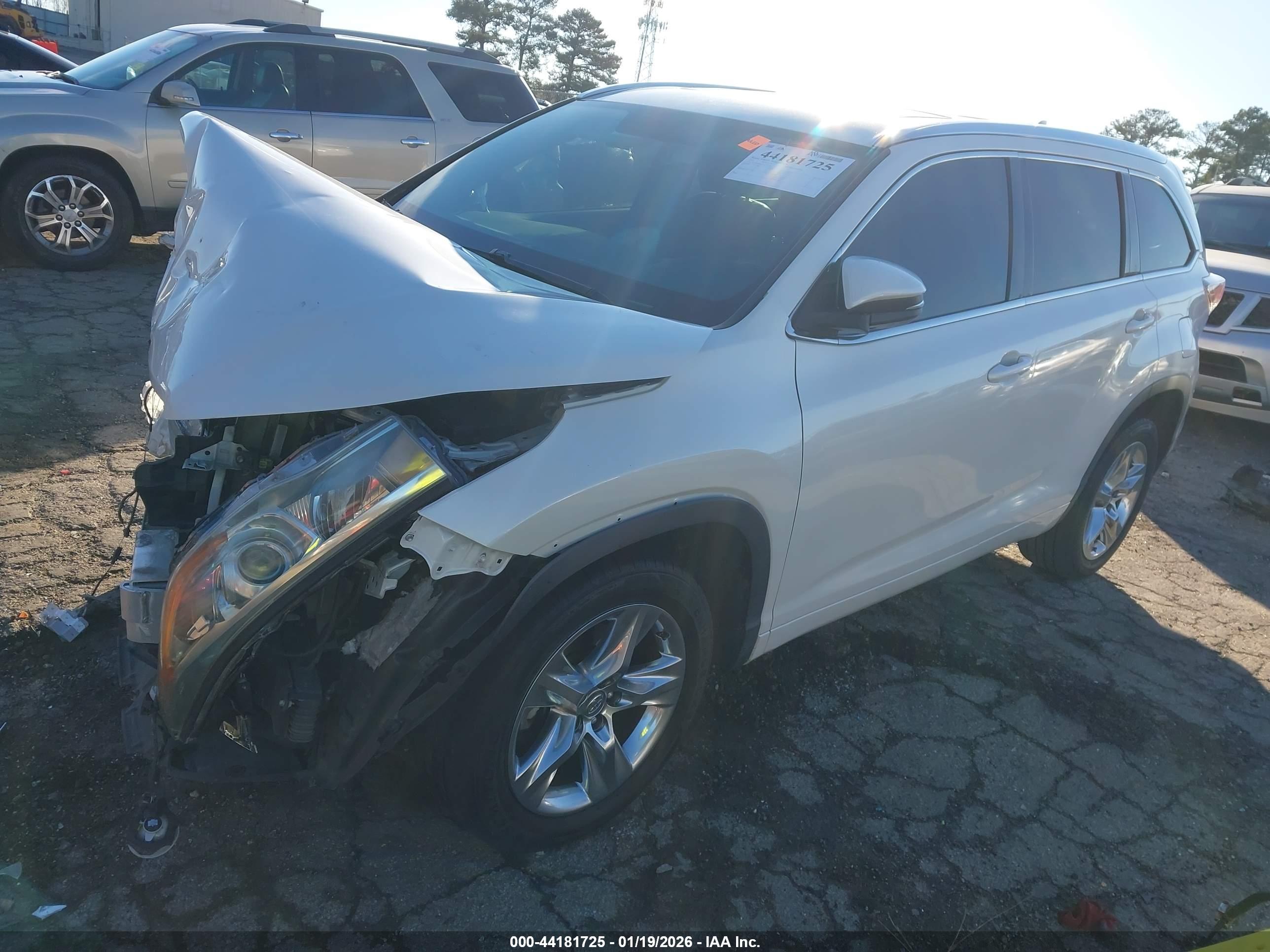 TOYOTA HIGHLANDER image 2