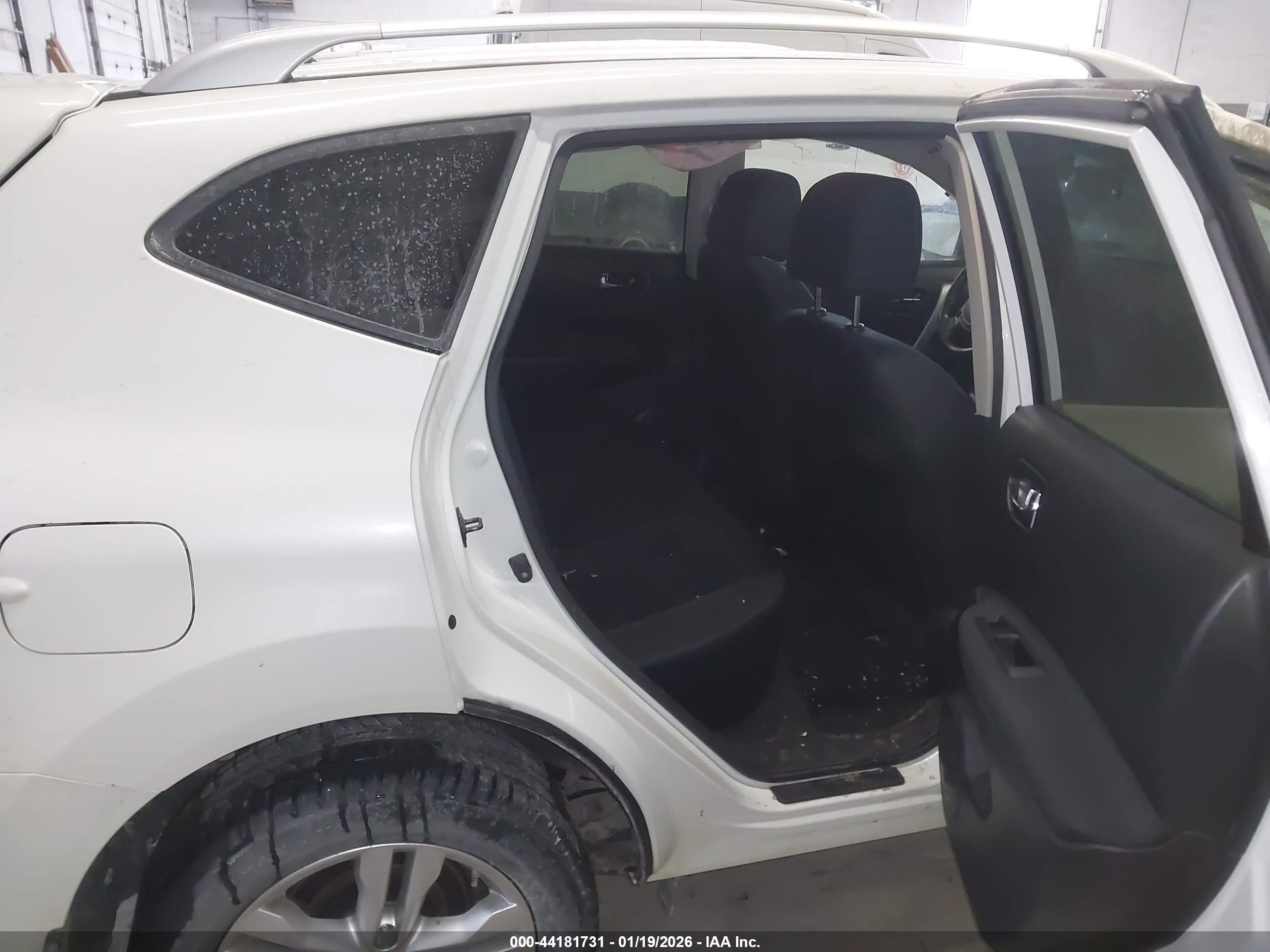 NISSAN ROGUE image 8